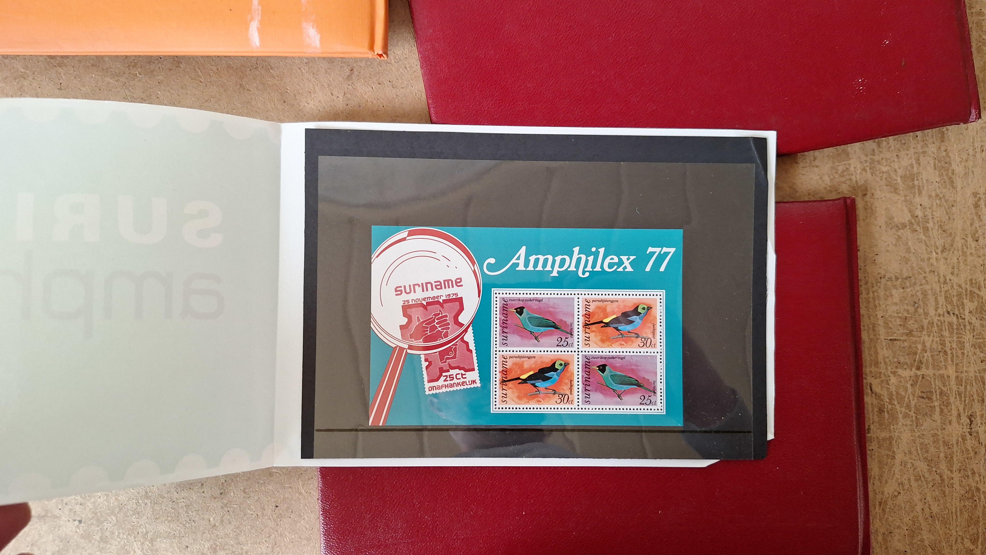 Set Suriname Amphilex 77: Vier kleine albums en een herdenkingsvel – foto 8 – kavel bij Goeiendeal
