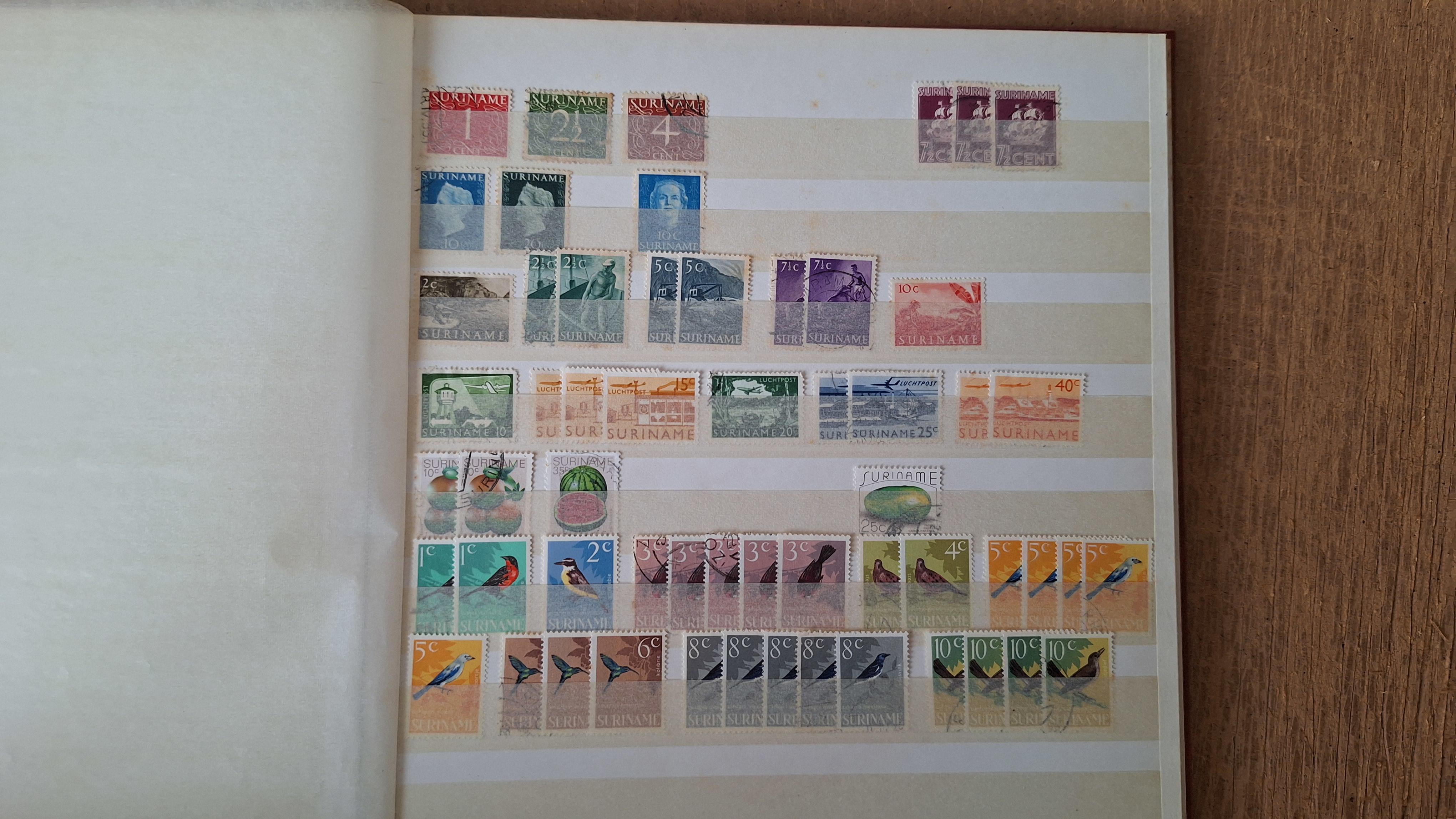 Postzegelalbum met postzegels met label "Overzeese Gebieden" – foto 4 – kavel bij Goeiendeal