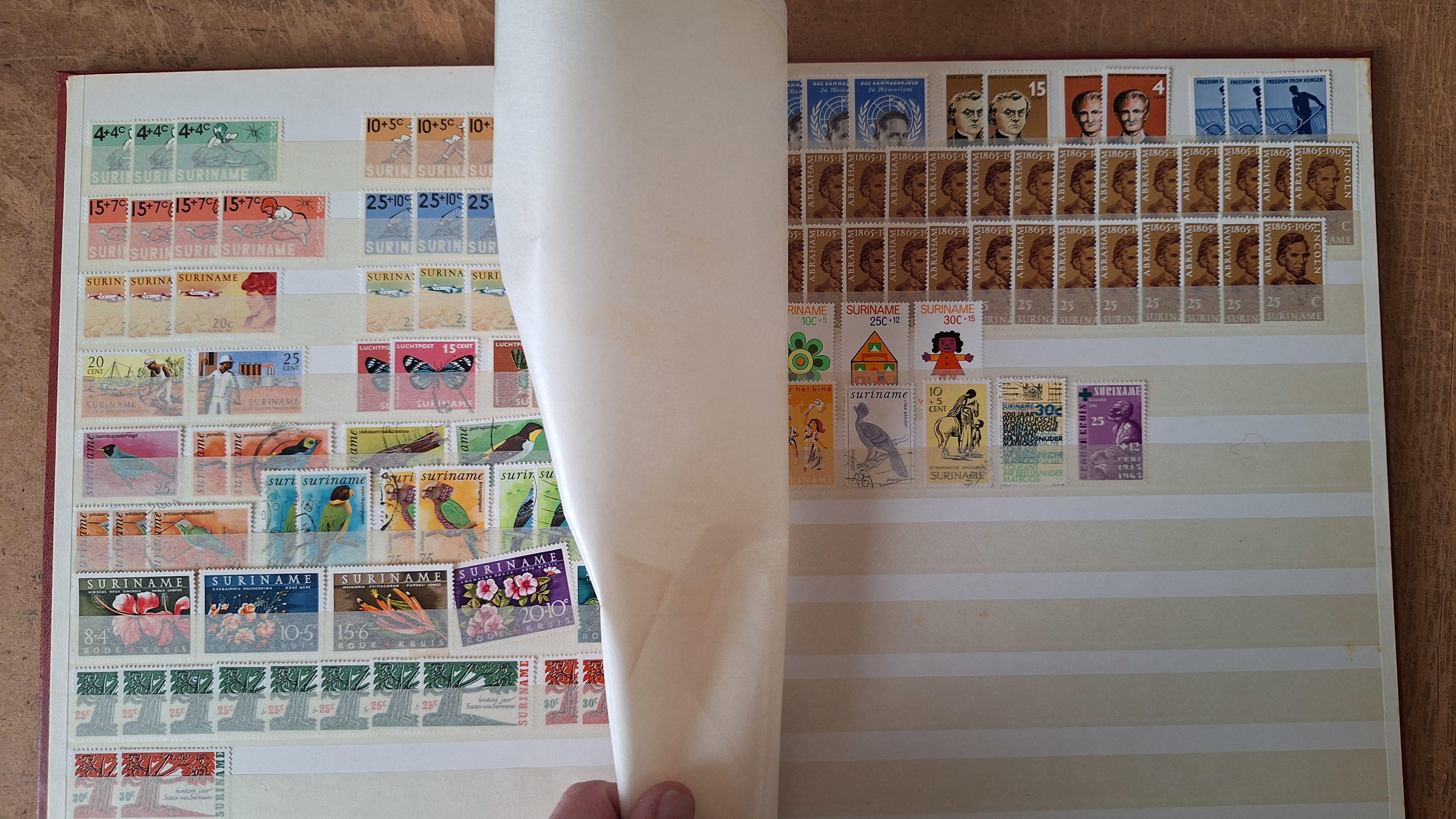 Postzegelalbum met postzegels met label "Overzeese Gebieden" – foto 6 – kavel bij Goeiendeal
