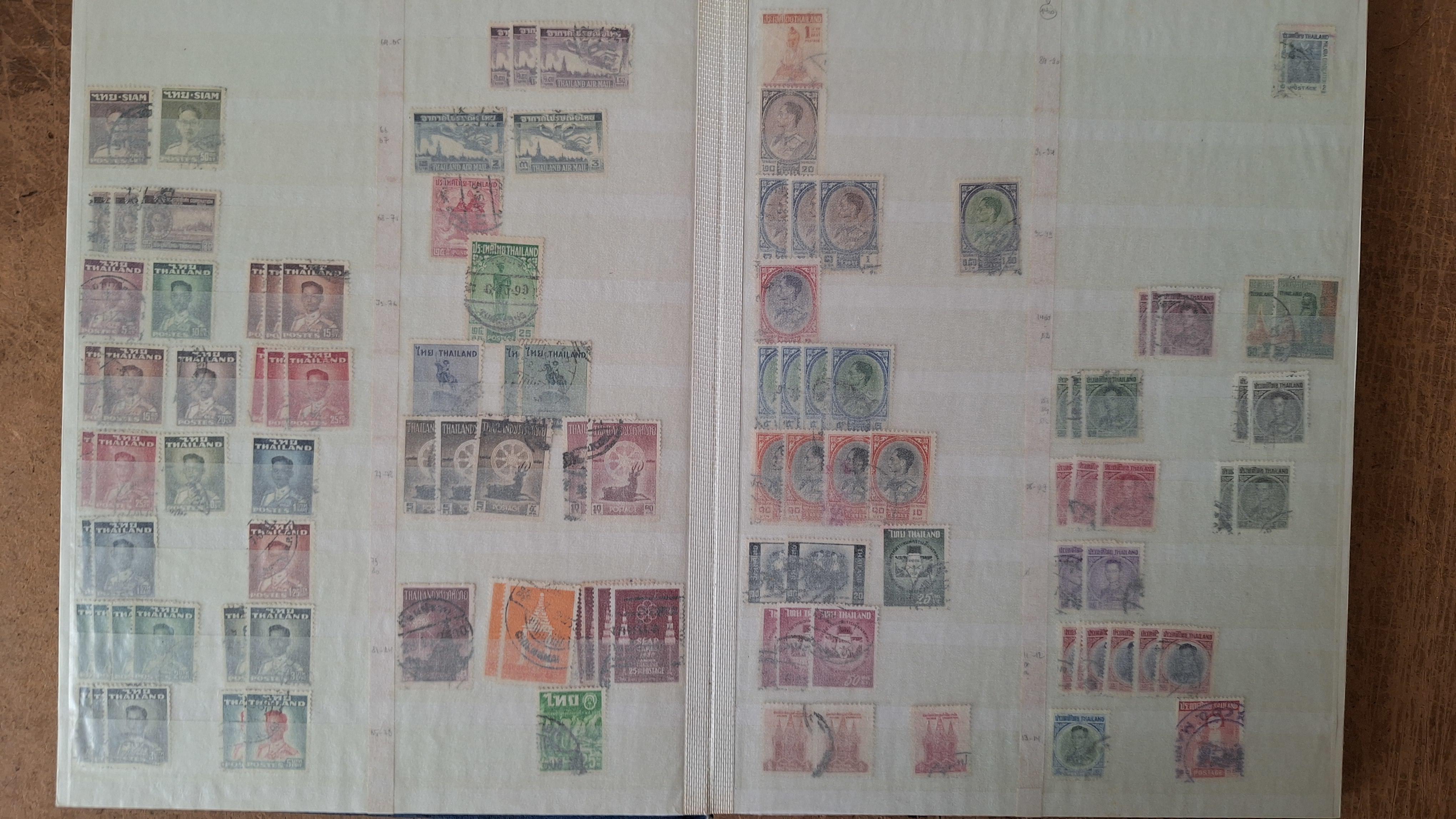 Postzegelalbum met postzegels – foto 3 – kavel bij Goeiendeal