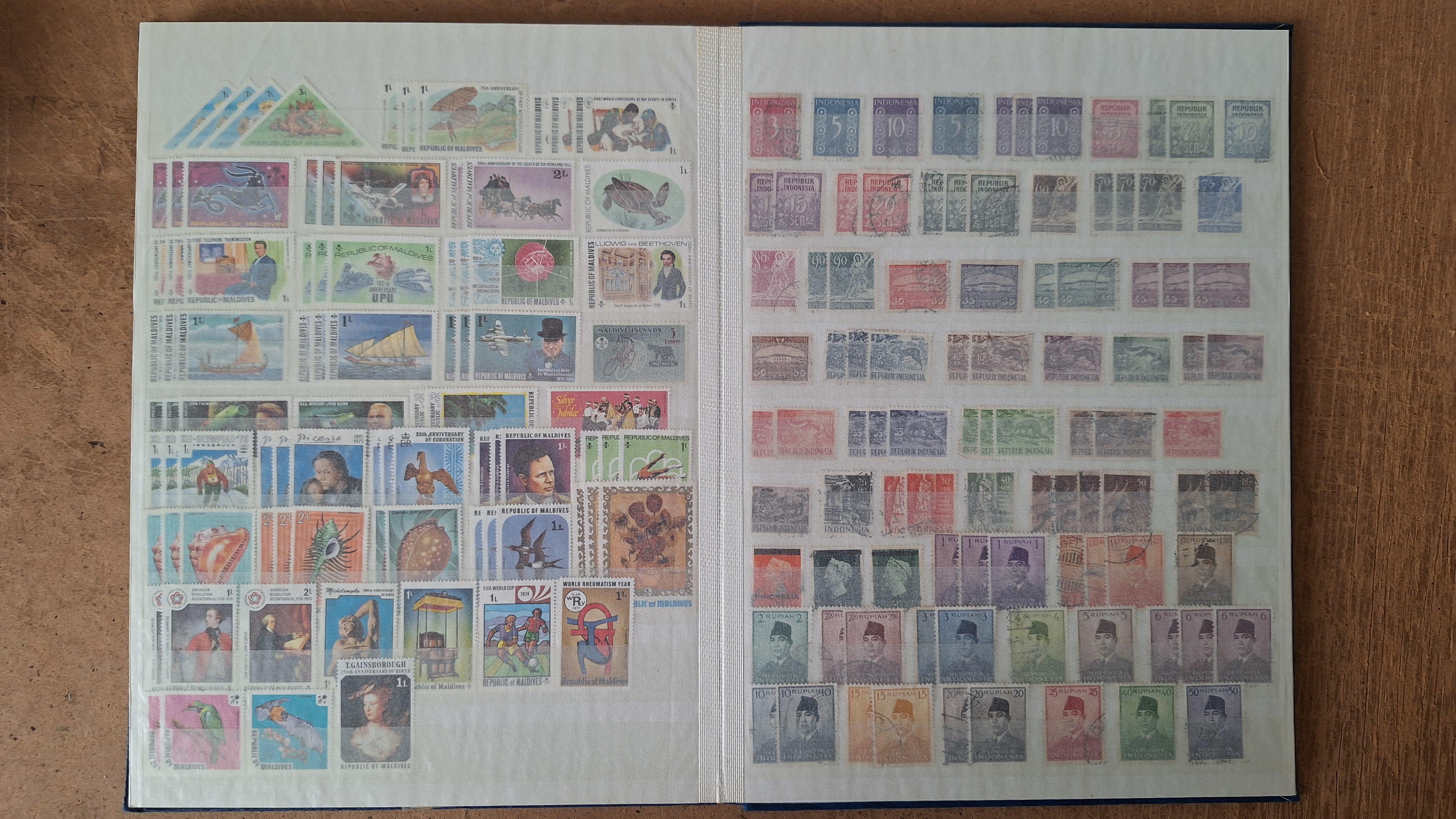 Postzegelalbum met postzegels – foto 10 – kavel bij Goeiendeal