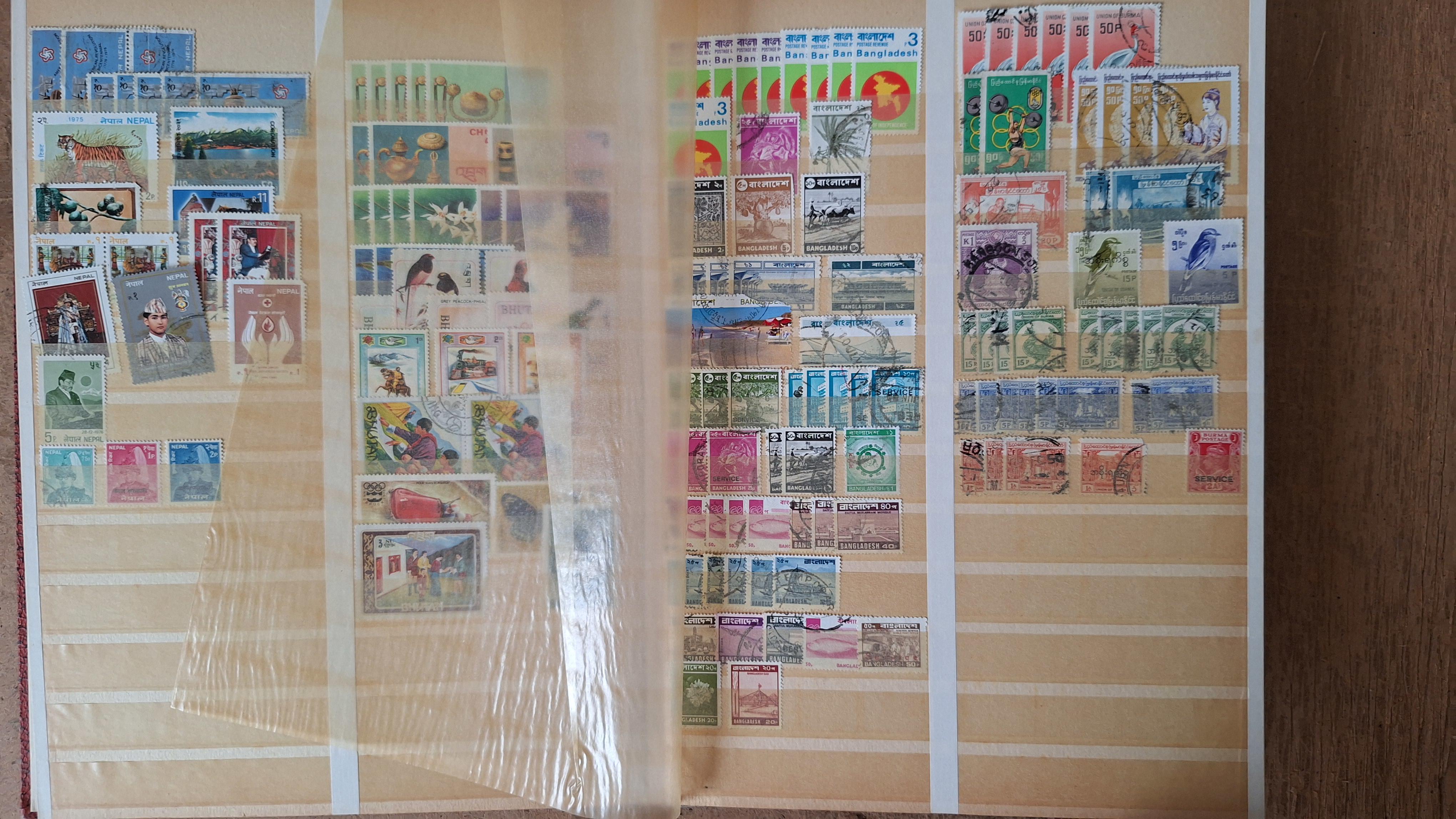 Postzegelalbum met postzegels – foto 7 – kavel bij Goeiendeal