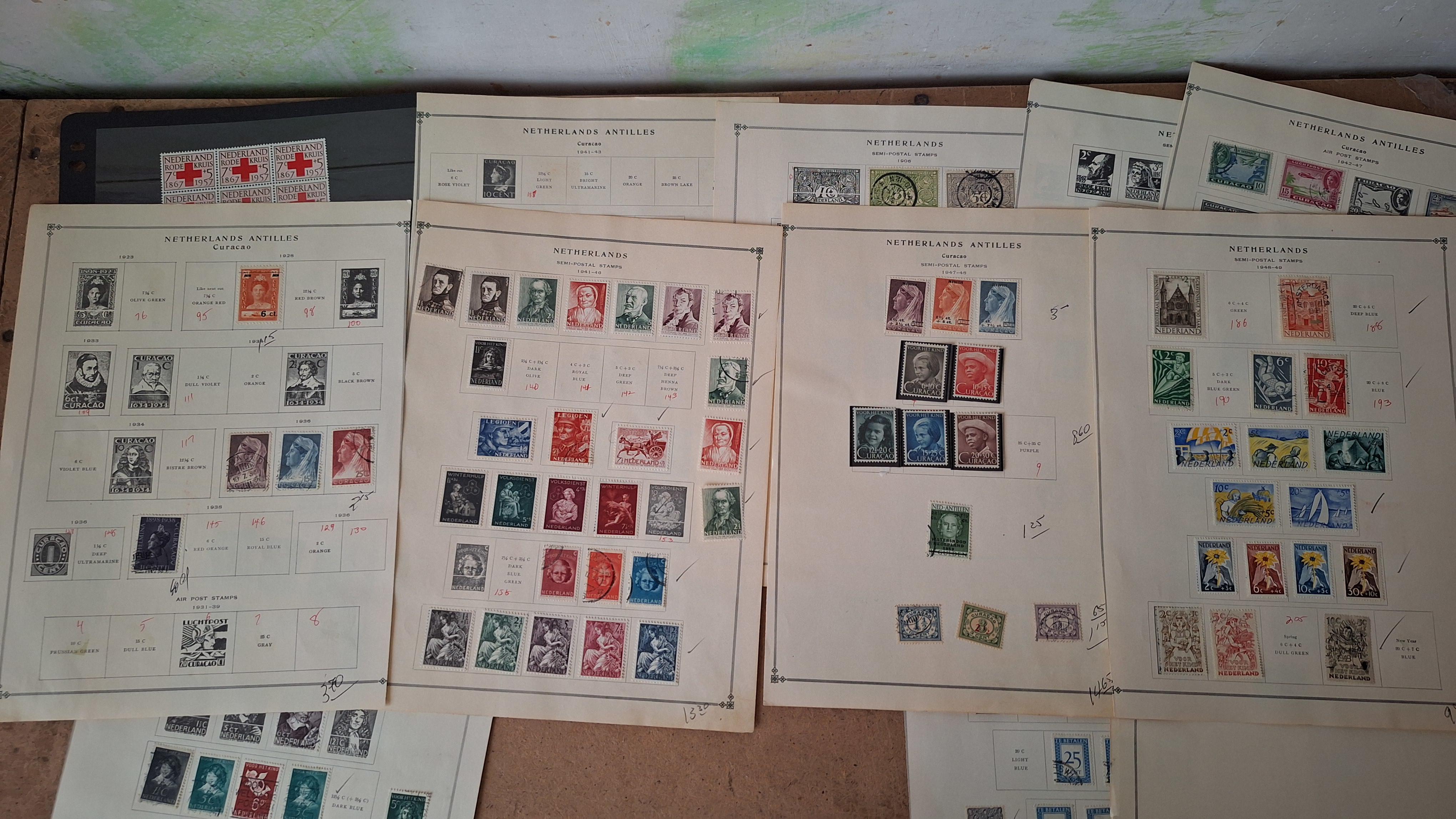 Verzameling postzegels op bladen – foto 2 – kavel bij Goeiendeal