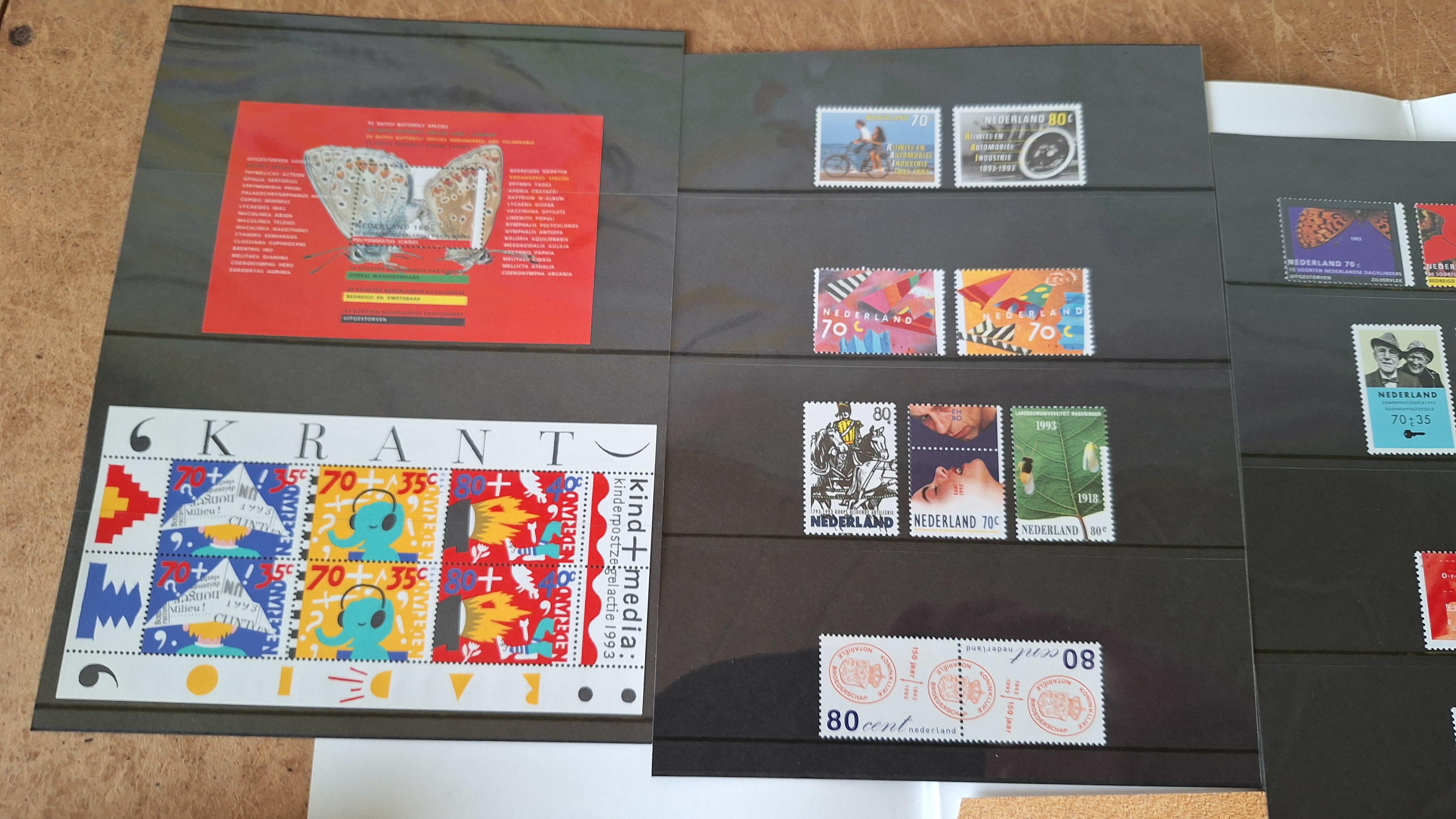 Set van twee Nederlandse jaarcollecties bijzondere postzegels 1992 en 1993 – foto 2 – kavel bij Goeiendeal