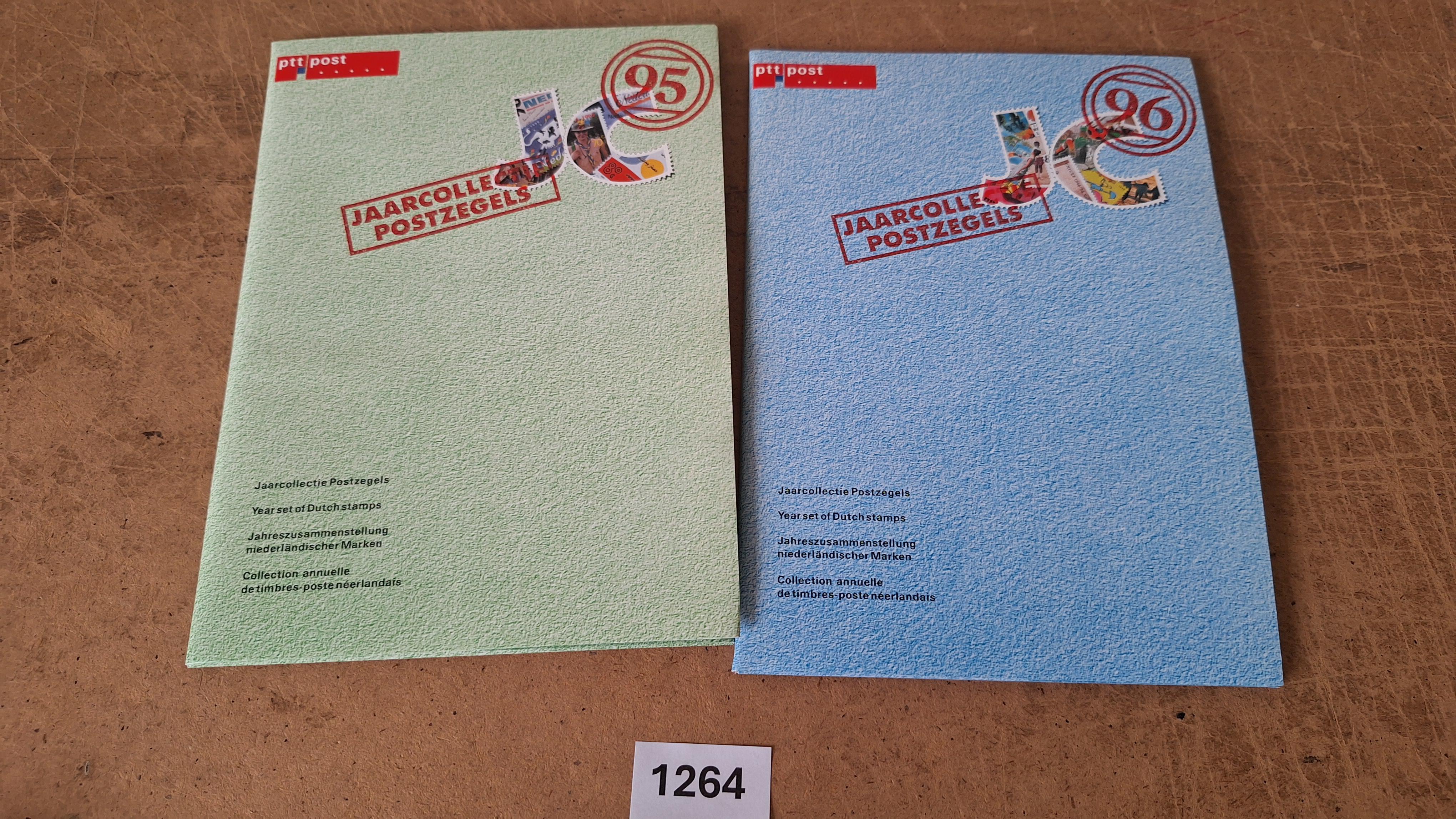 Set van twee Nederlandse jaarcollecties bijzondere postzegels 1995 and 1996 – kavel bij Goeiendeal