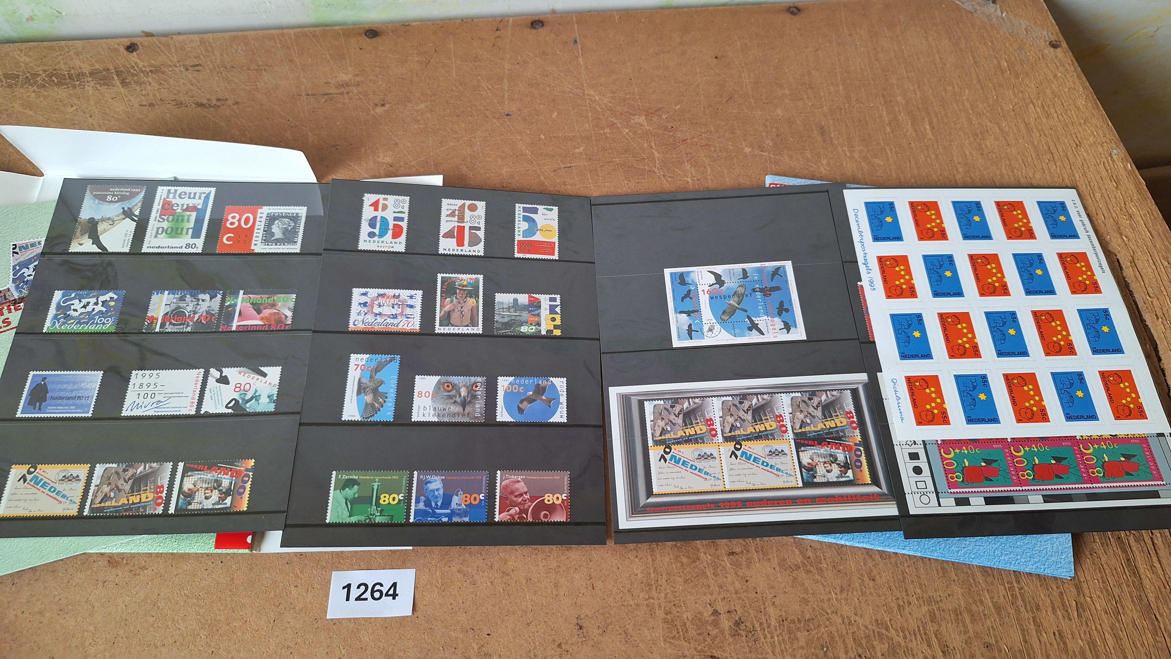 Set van twee Nederlandse jaarcollecties bijzondere postzegels 1995 and 1996 – foto 2 – kavel bij Goeiendeal