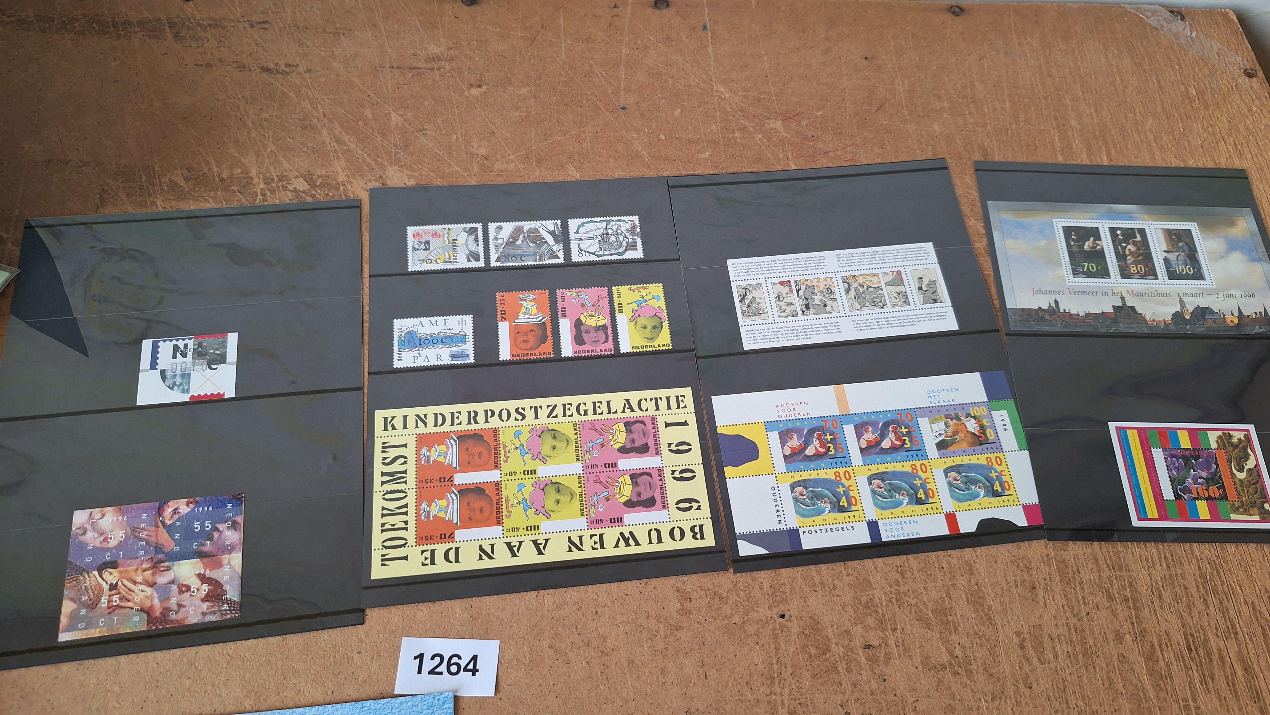 Set van twee Nederlandse jaarcollecties bijzondere postzegels 1995 and 1996 – foto 3 – kavel bij Goeiendeal