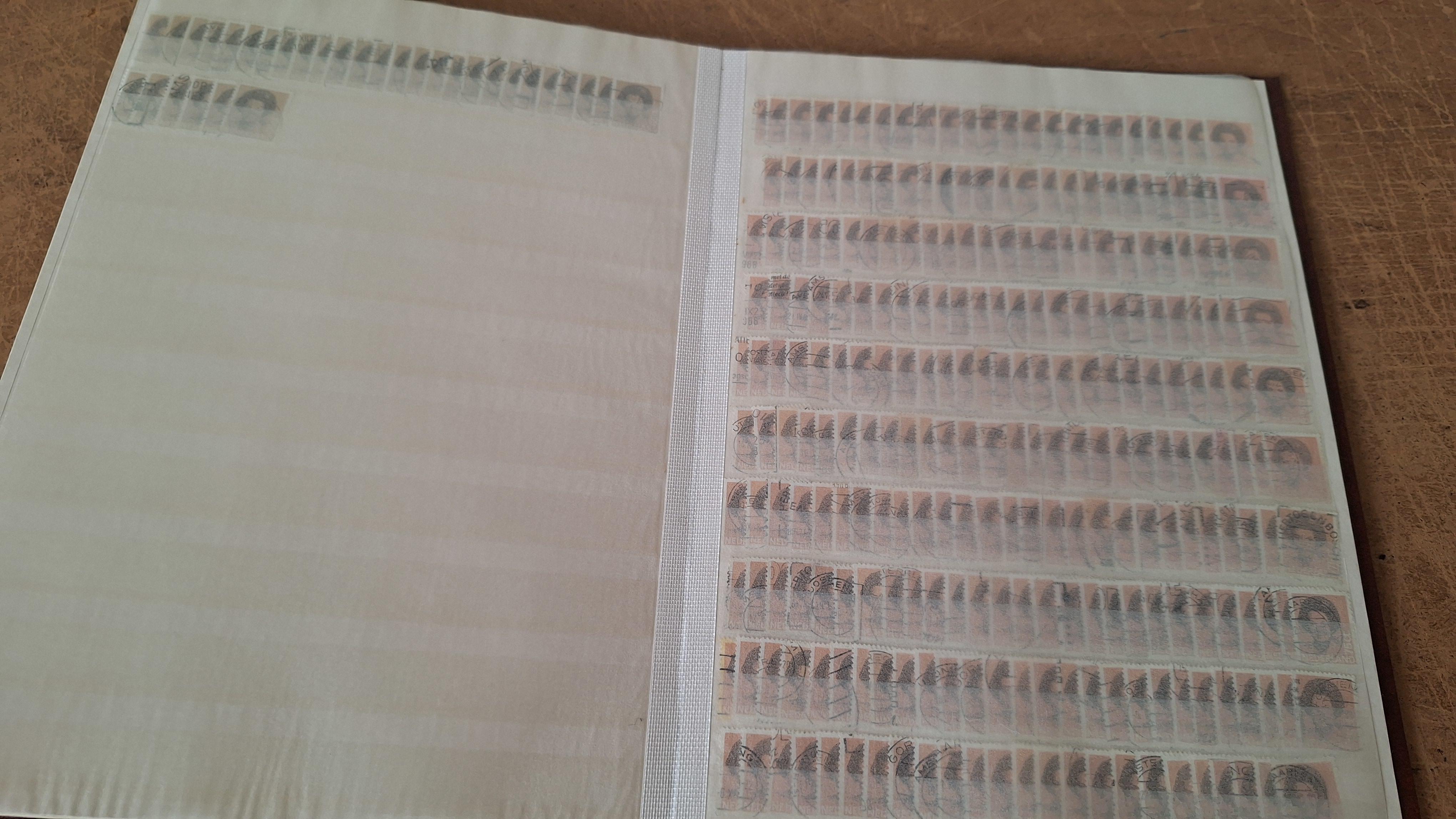 Postzegelalbum met postzegels – foto 8 – kavel bij Goeiendeal