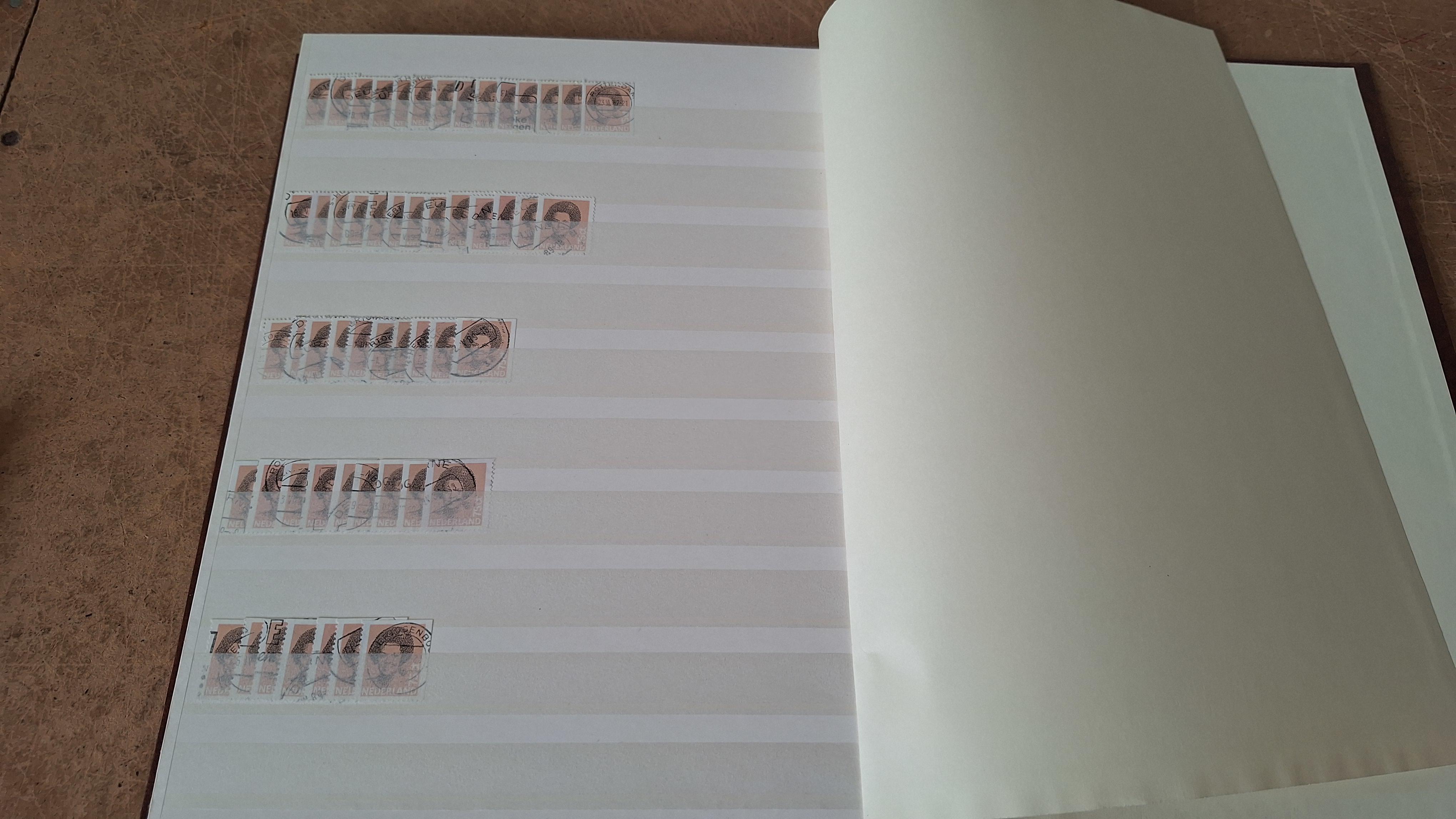 Postzegelalbum met postzegels – foto 9 – kavel bij Goeiendeal