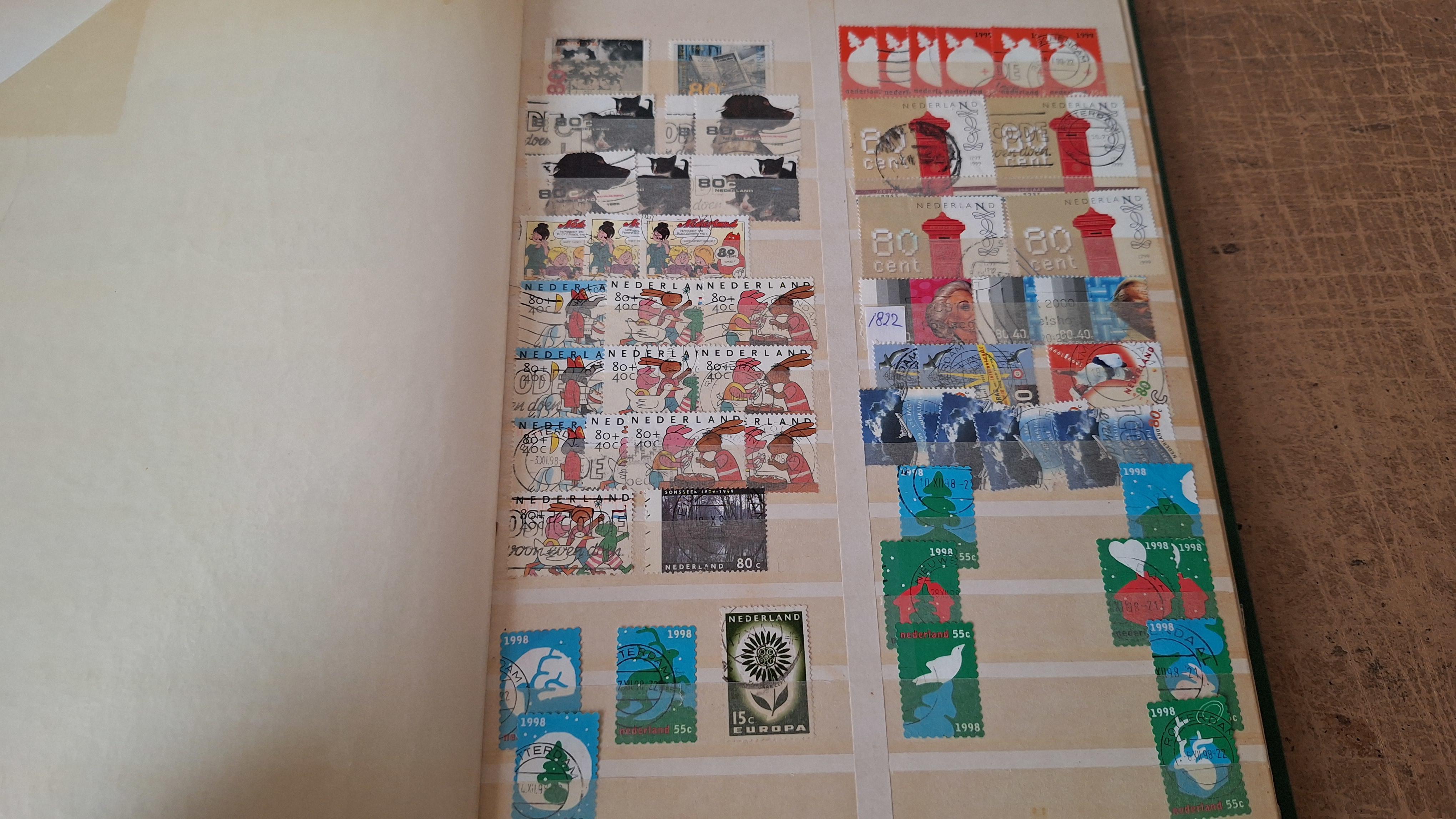 Postzegelalbum met postzegels – foto 2 – kavel bij Goeiendeal