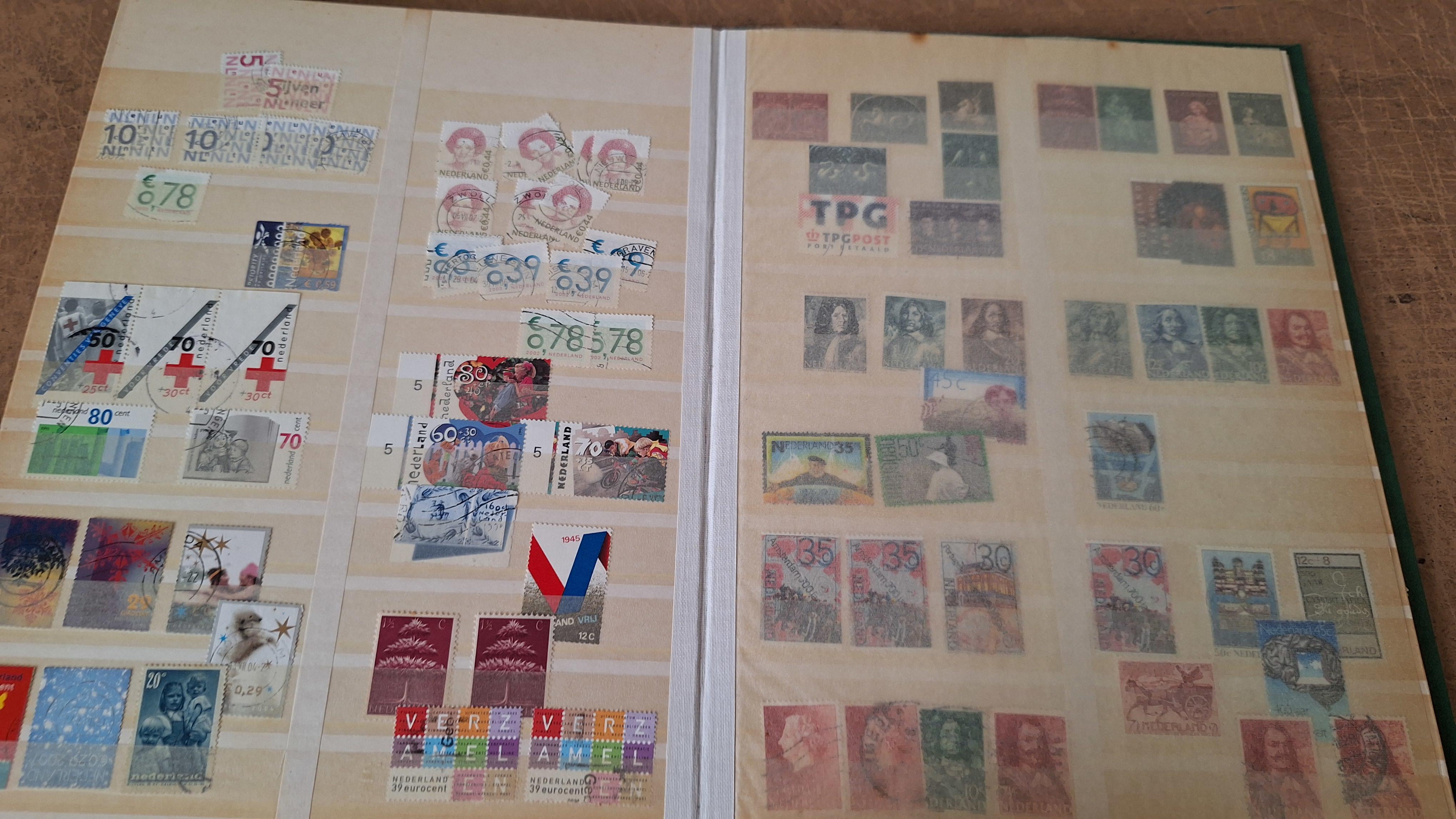 Postzegelalbum met postzegels – foto 7 – kavel bij Goeiendeal