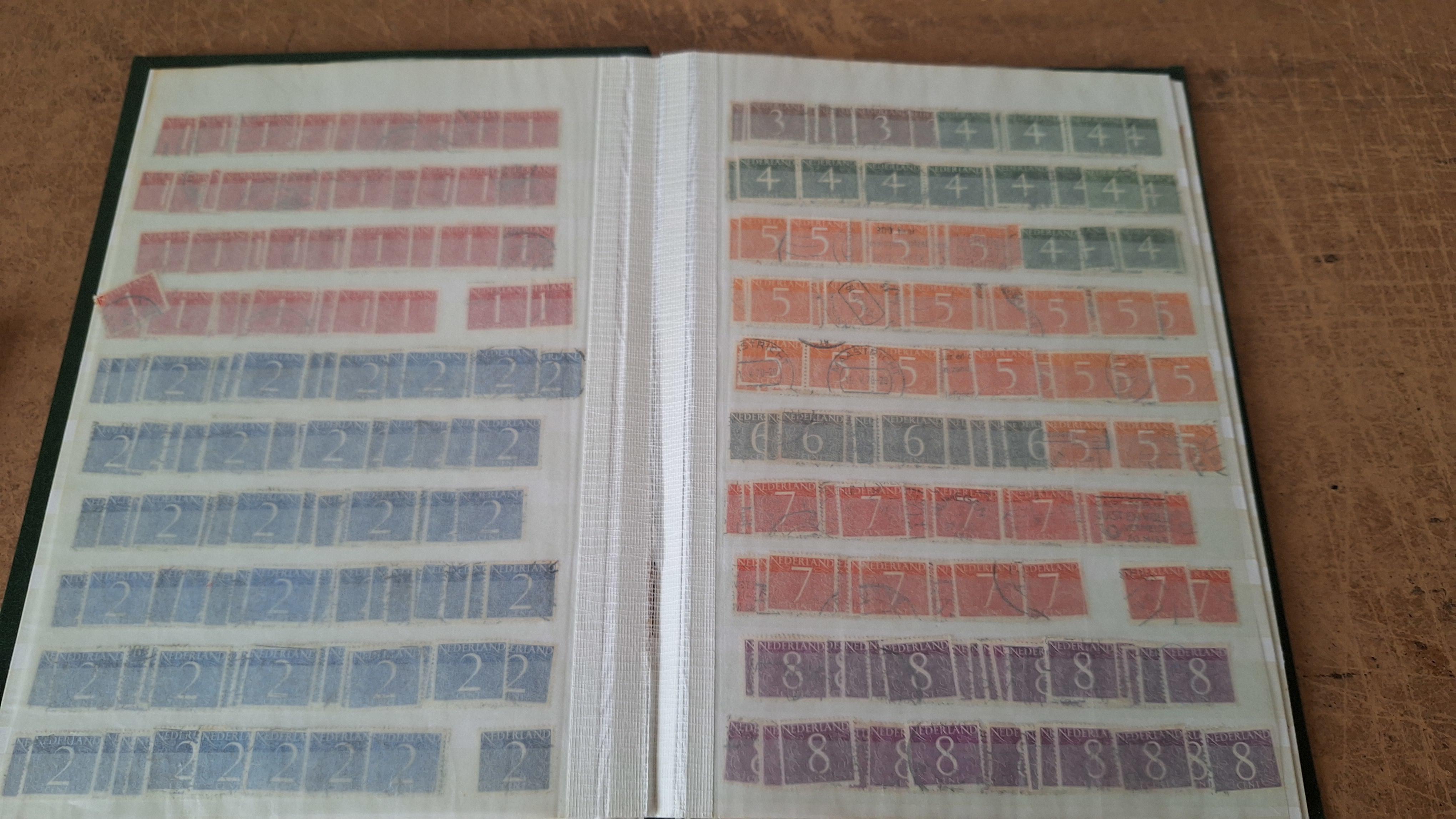 Postzegelalbum met postzegels – foto 3 – kavel bij Goeiendeal