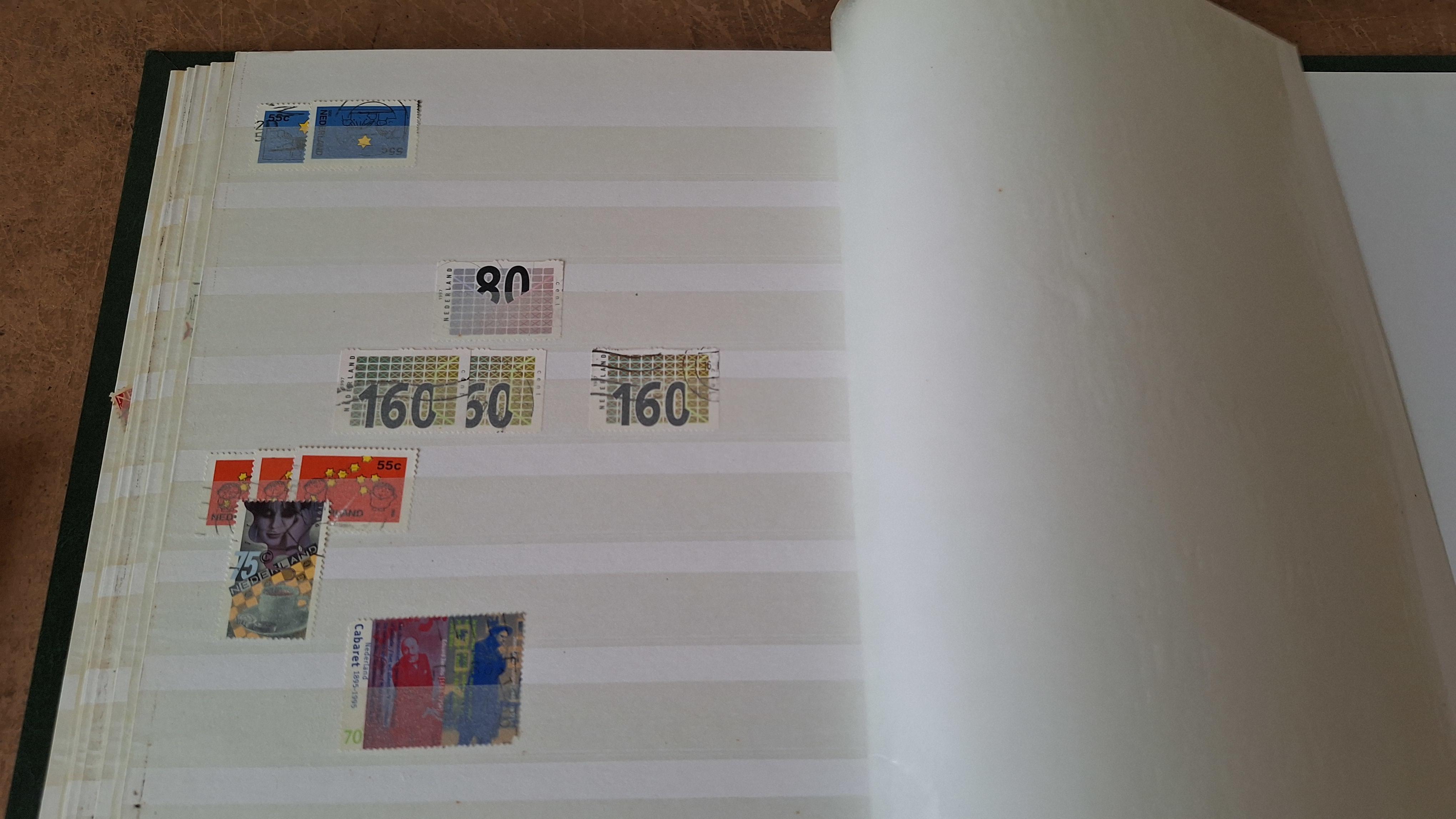 Postzegelalbum met postzegels – foto 8 – kavel bij Goeiendeal