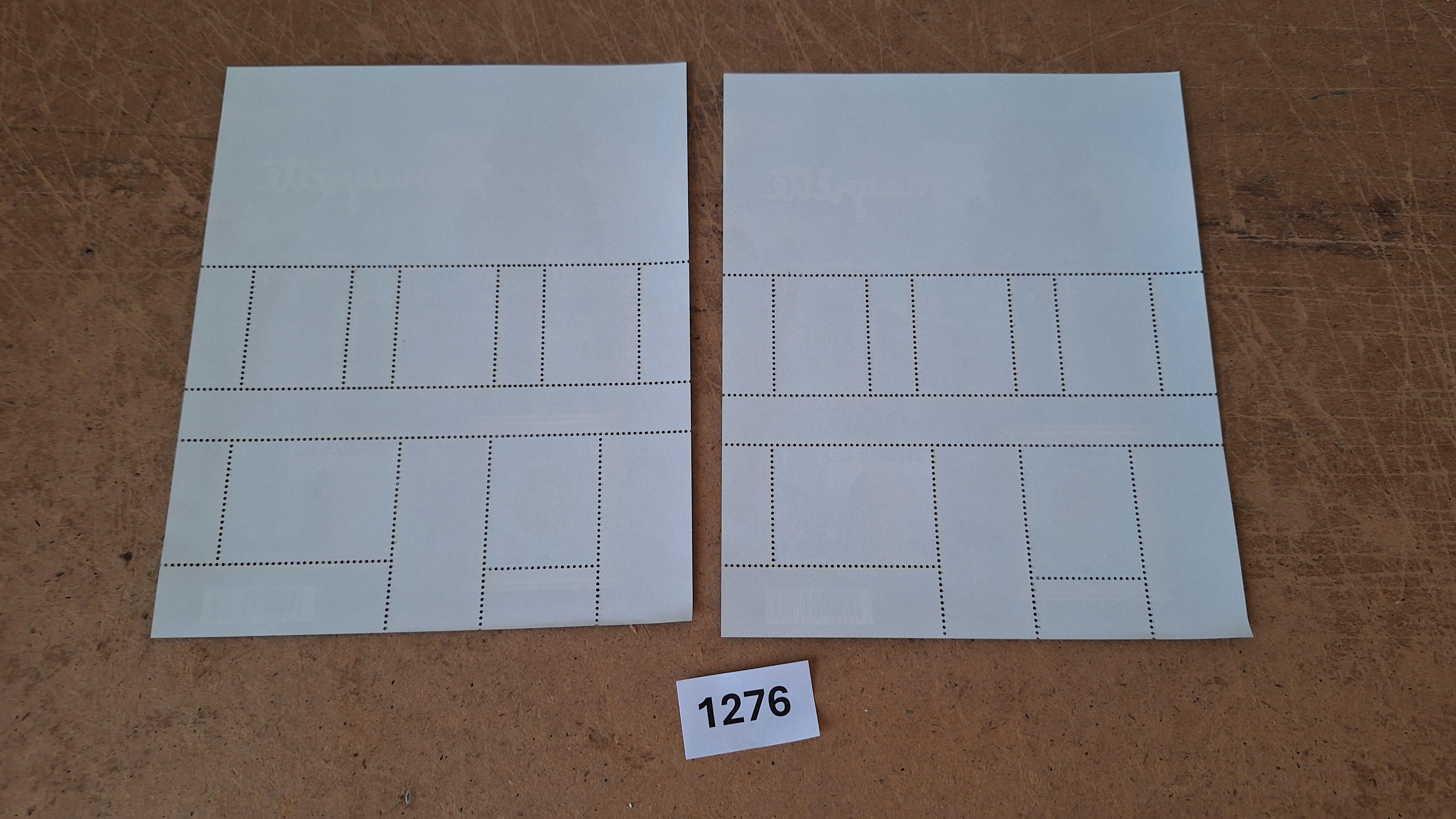 Postzegelvellen Magritte (2 stuks) – foto 2 – kavel bij Goeiendeal