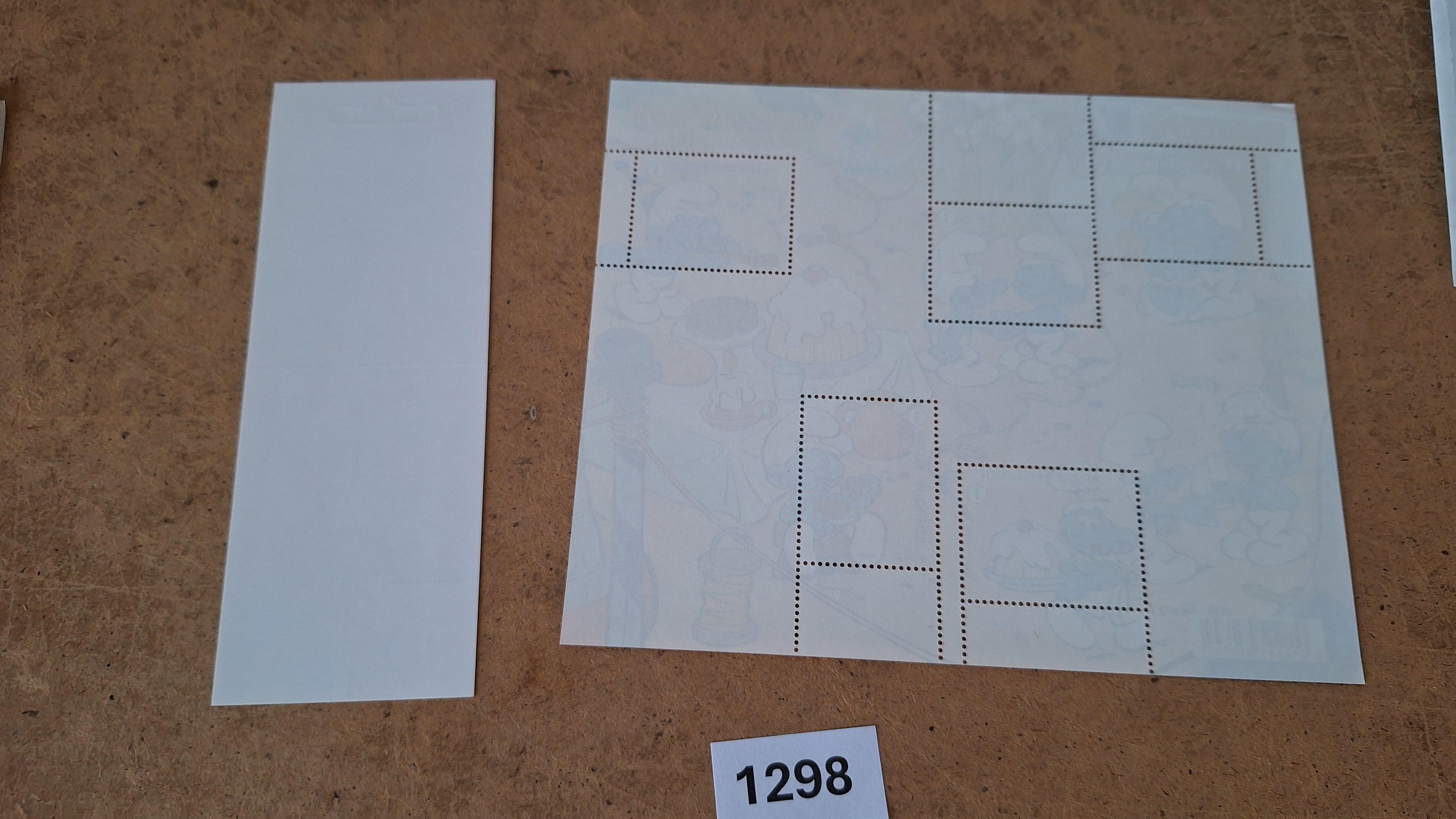 Postzegelvellen De Smurfen (2 stuks) – foto 2 – kavel bij Goeiendeal