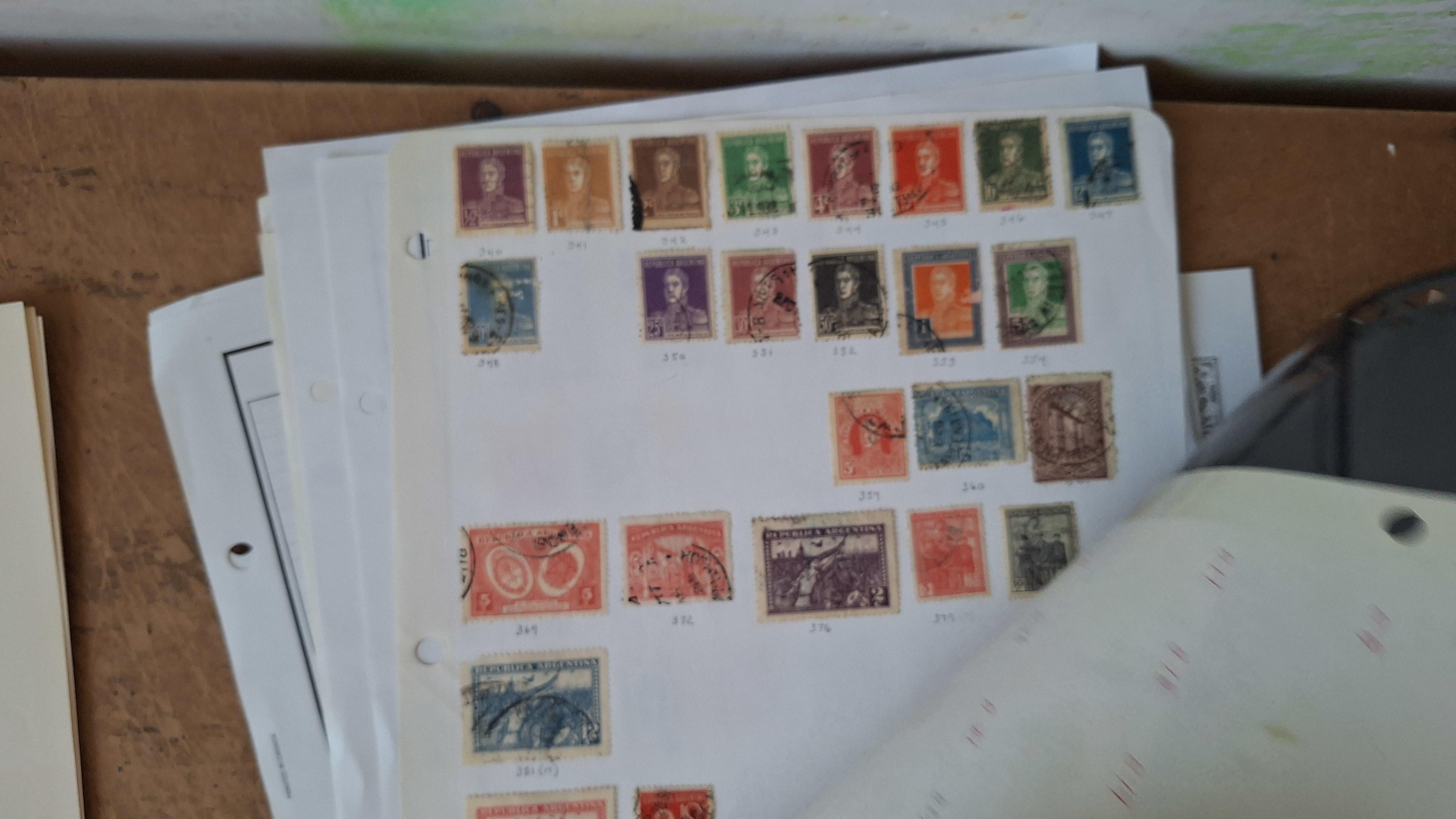Verzameling postzegels op insteekbladen en losse bladen, diverse landen en thema's – foto 5 – kavel bij Goeiendeal