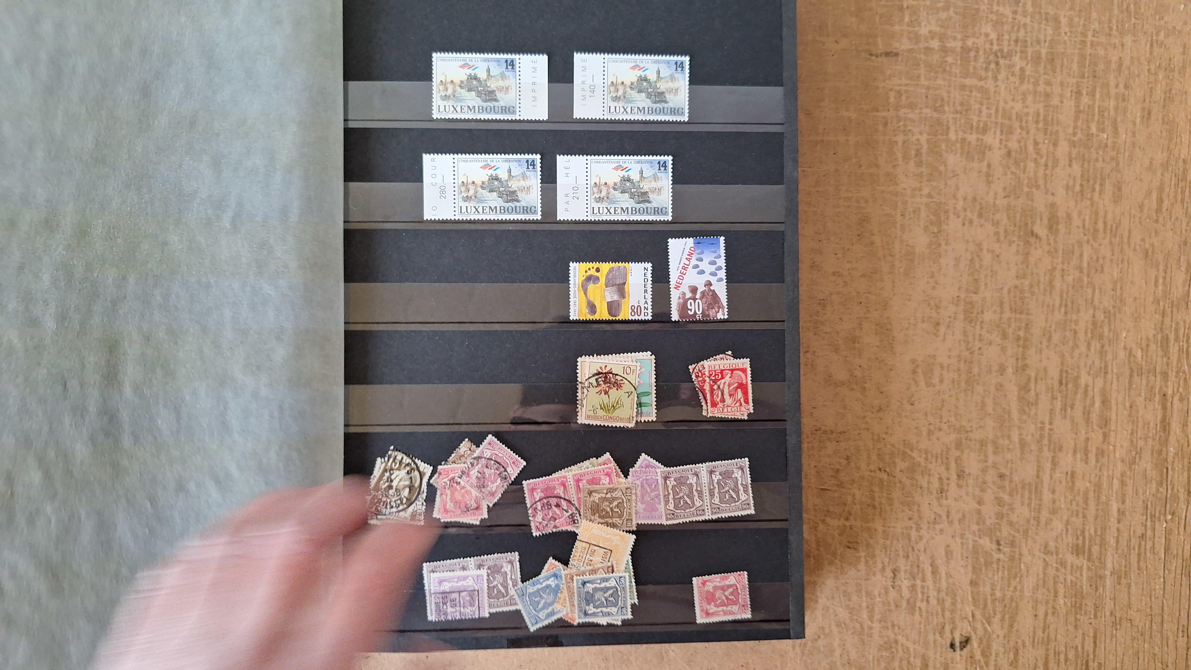 Postzegelablum met postzegels – foto 2 – kavel bij Goeiendeal