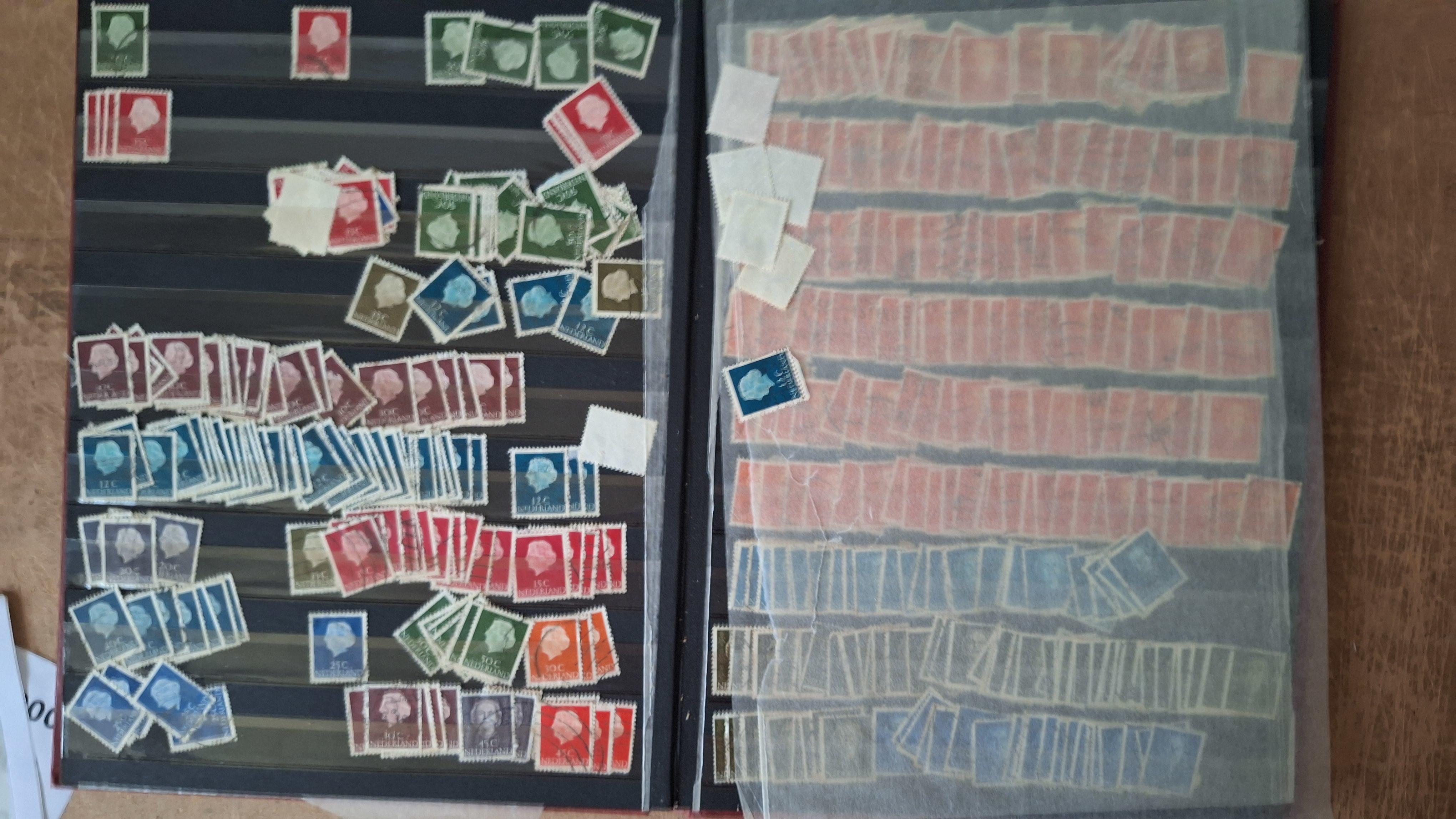 Postzegelalbum met postzegels – foto 6 – kavel bij Goeiendeal