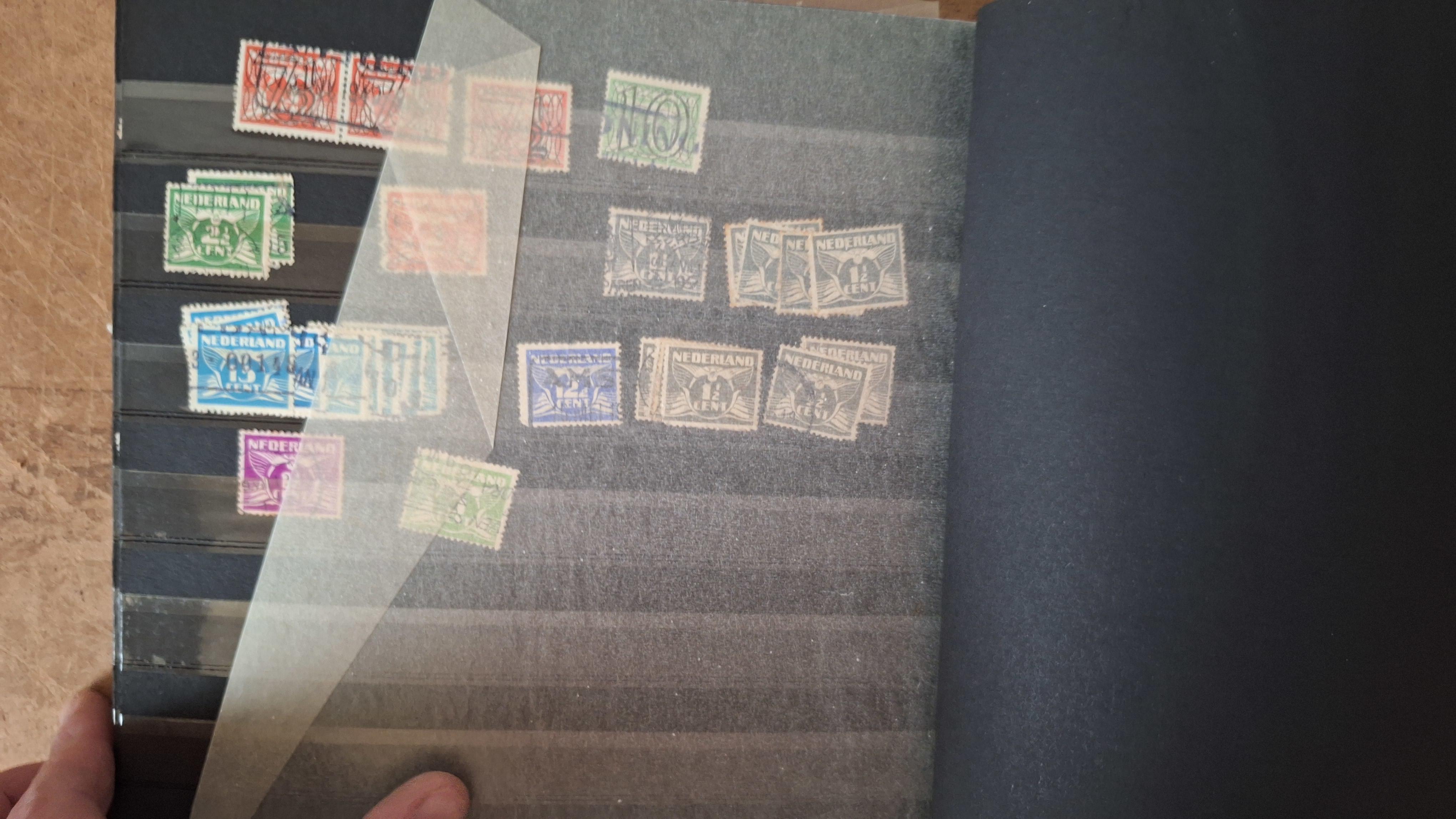 Postzegelalbum met postzegels – foto 9 – kavel bij Goeiendeal
