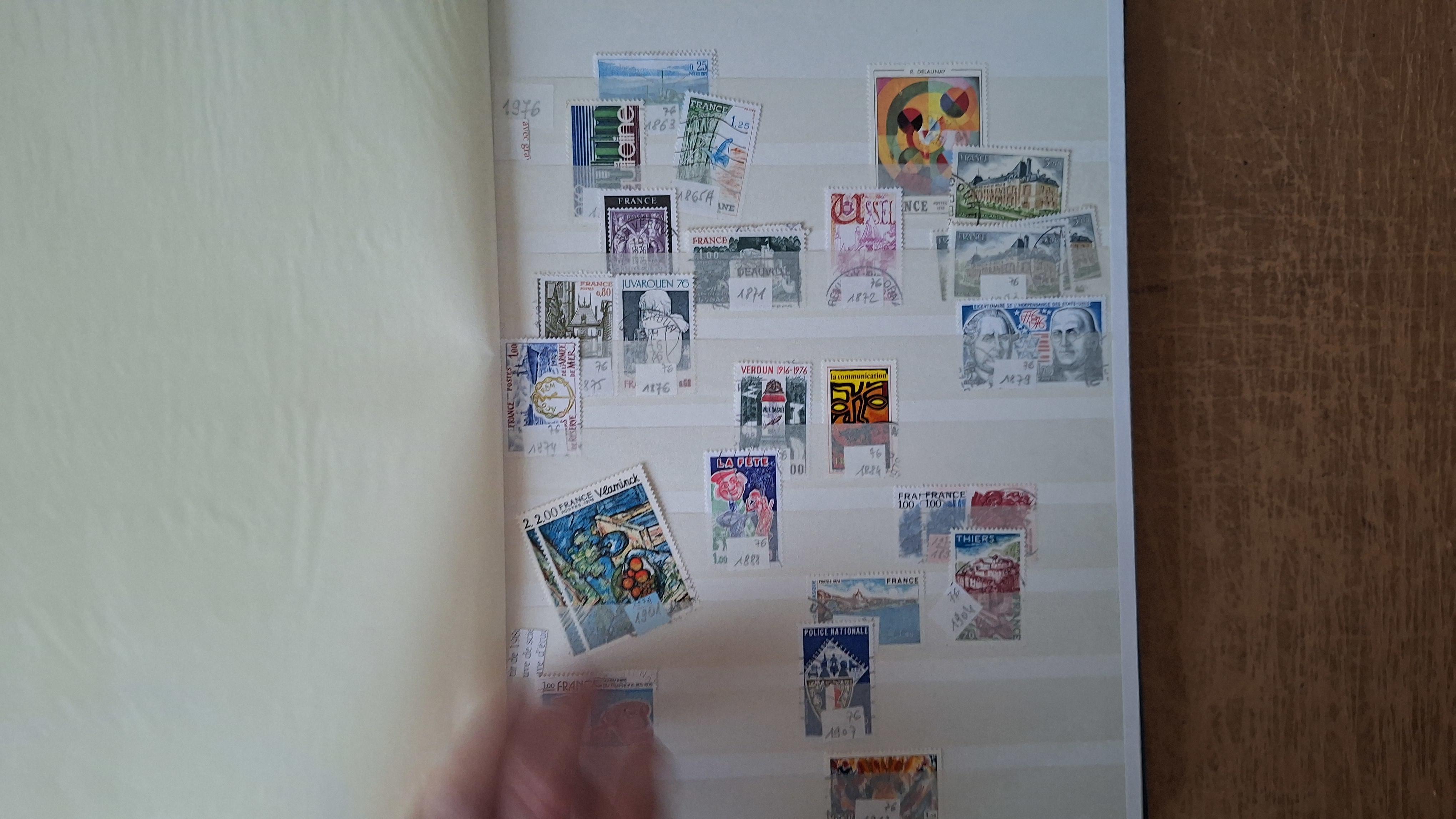 Postzegelalbum met postzegels – foto 2 – kavel bij Goeiendeal
