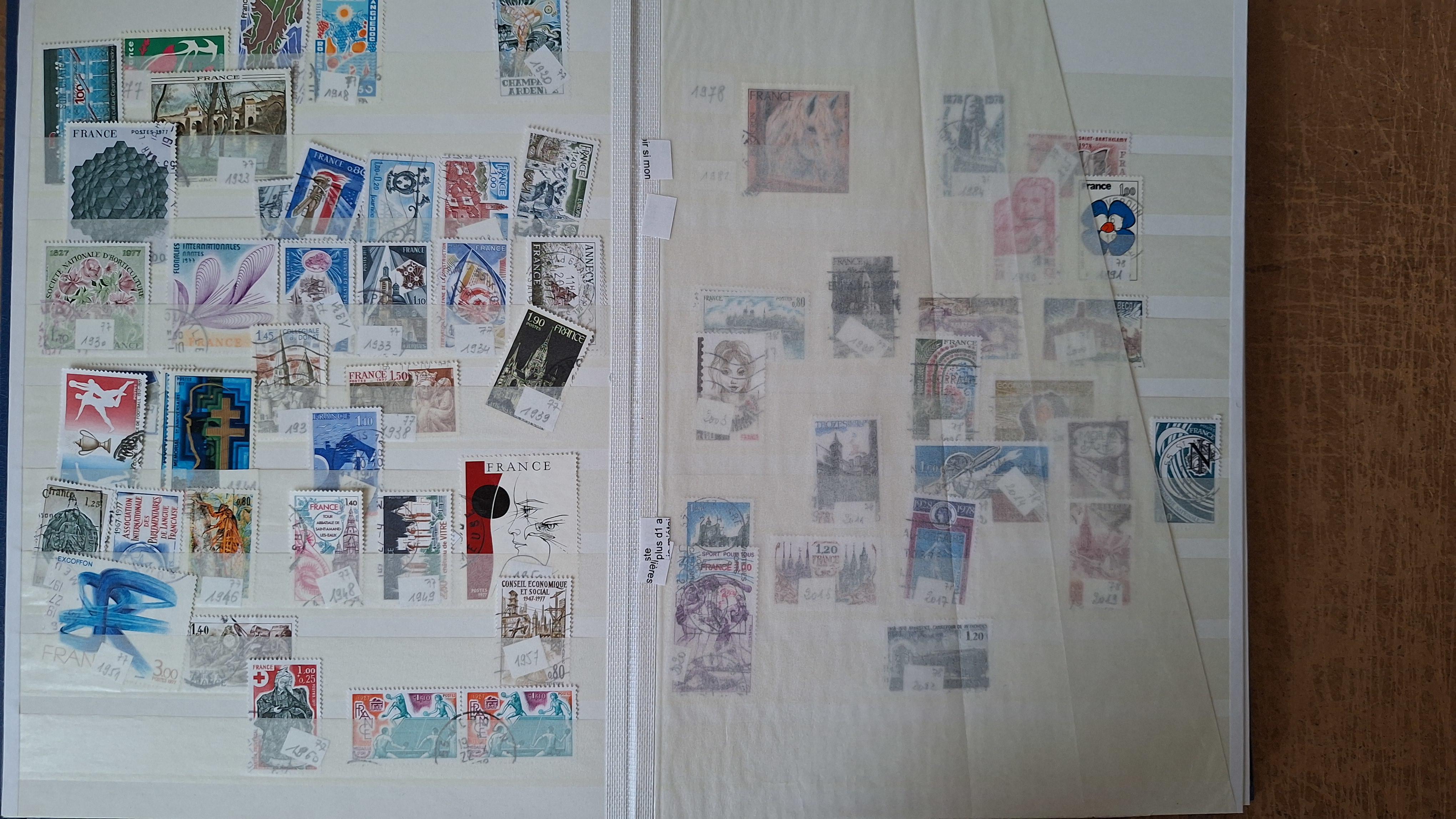 Postzegelalbum met postzegels – foto 3 – kavel bij Goeiendeal