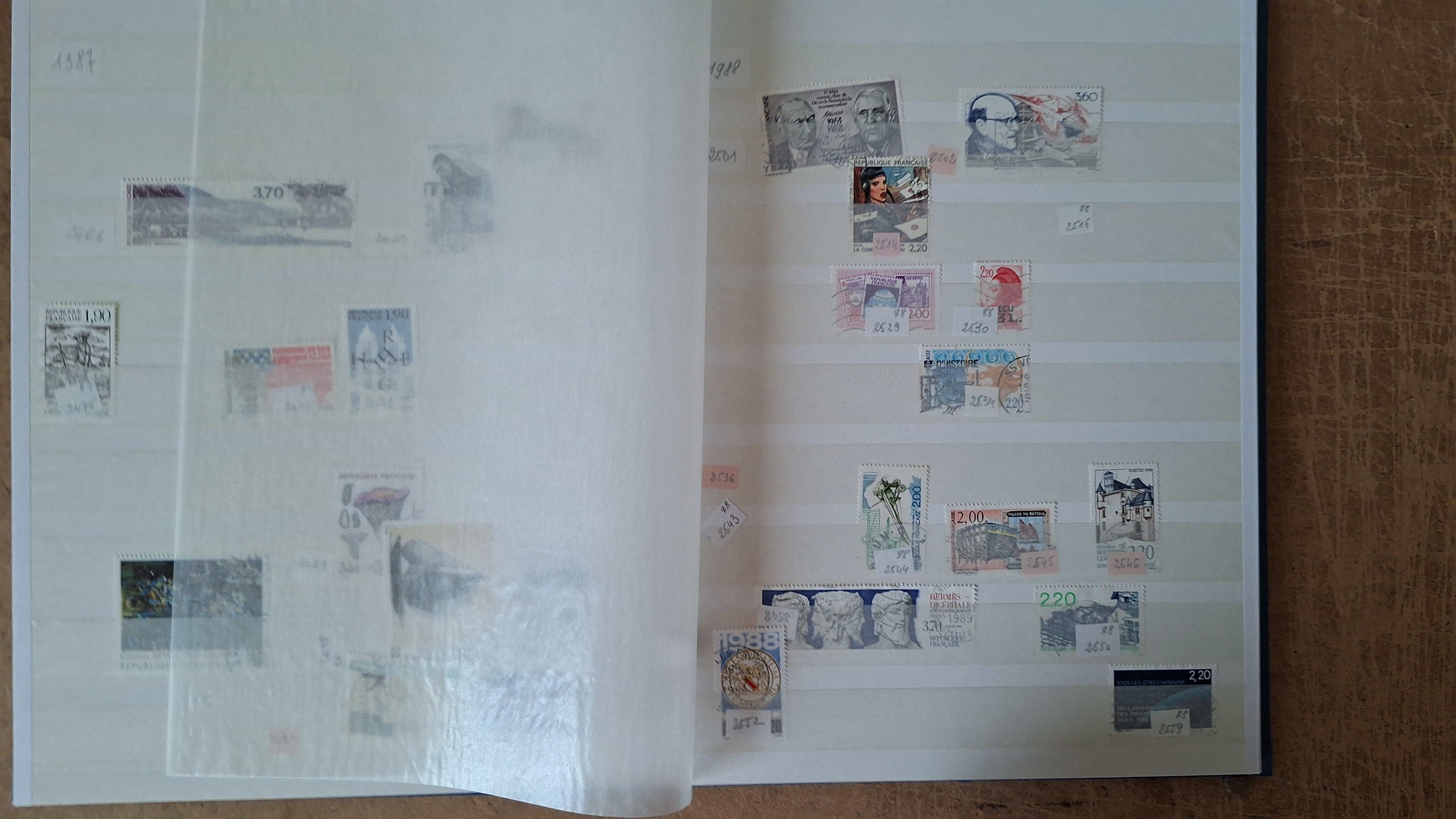 Postzegelalbum met postzegels – foto 6 – kavel bij Goeiendeal