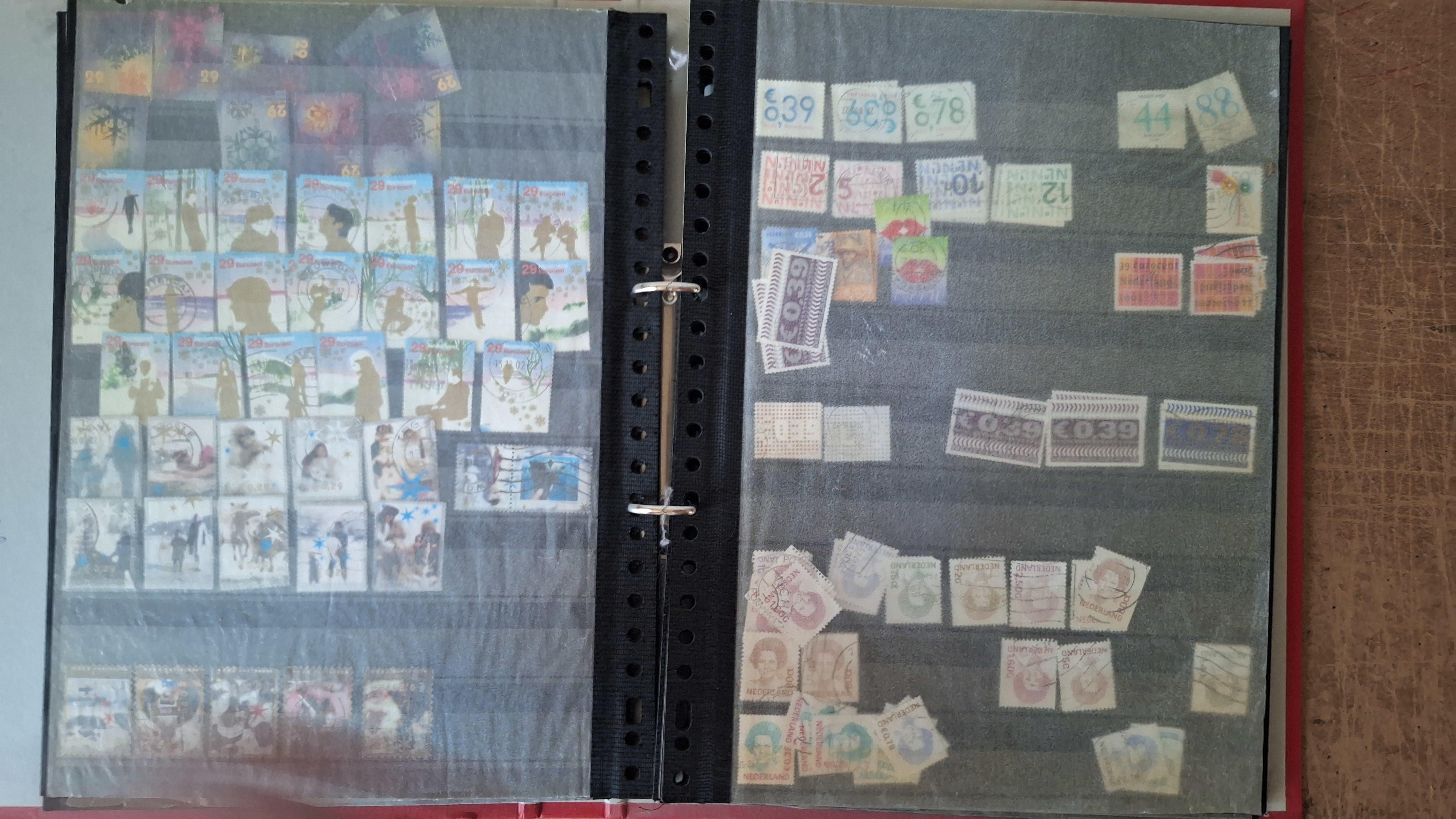 Postzegelmap met postzegels – foto 4 – kavel bij Goeiendeal