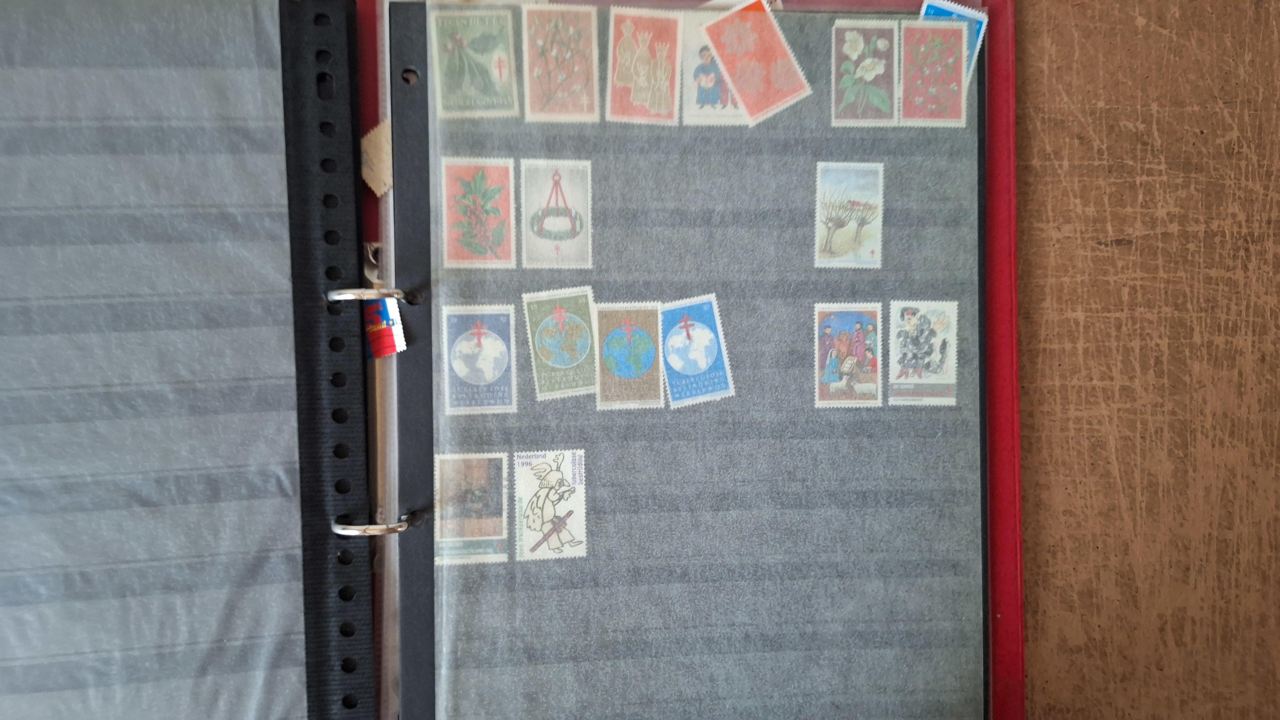 Postzegelmap met postzegels – foto 5 – kavel bij Goeiendeal
