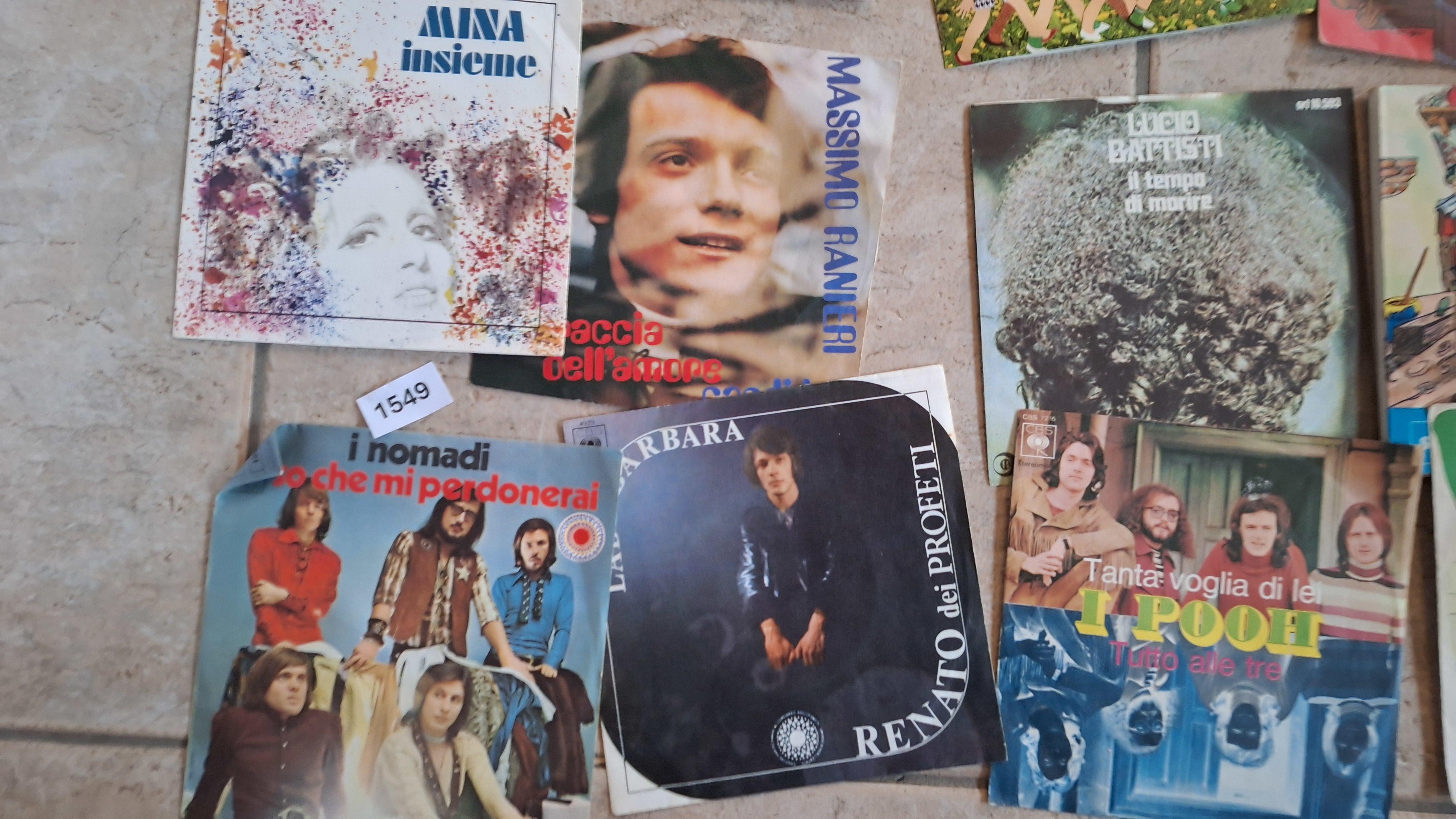 Collectie van ruim 20 vintage vinyl singles met voornamelijk Italiaanse muziek – foto 2 – kavel bij Goeiendeal, Houthalen-Helchteren