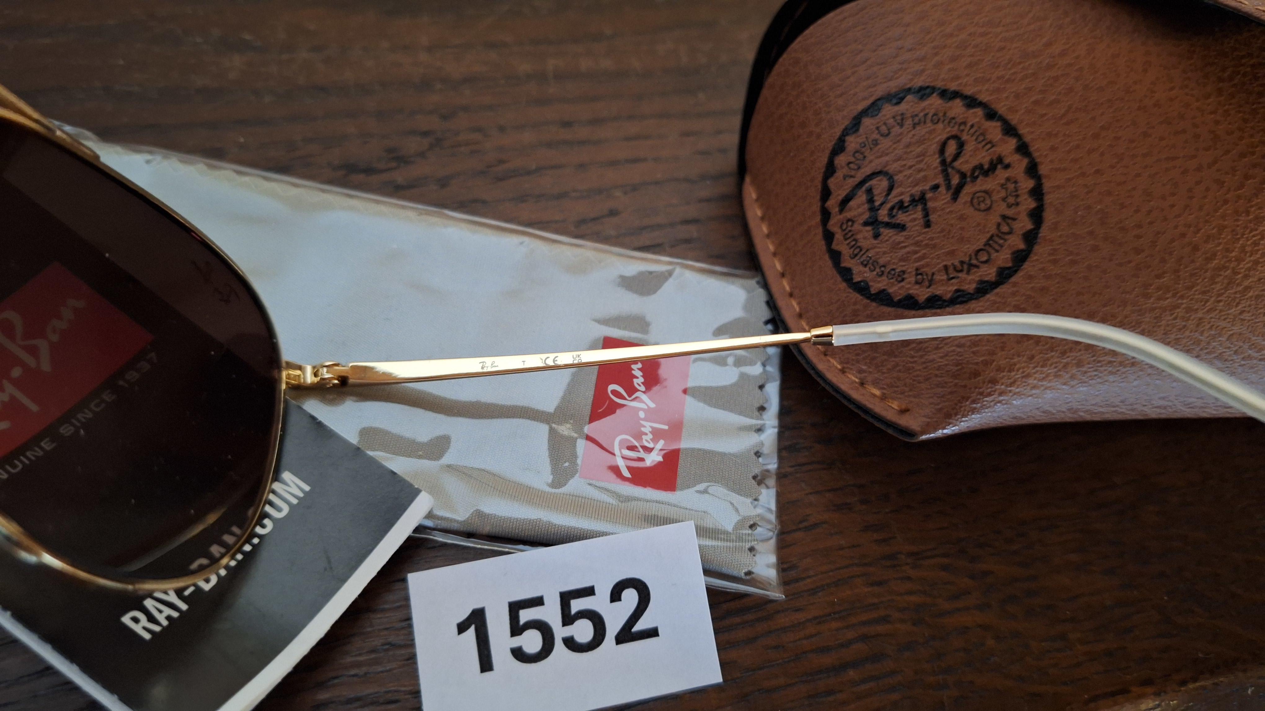 Ray-Ban Aviator zonnebril met goudkleurig montuur en bruin beschermhoesje – foto 4 – kavel bij Goeiendeal, Houthalen-Helchteren