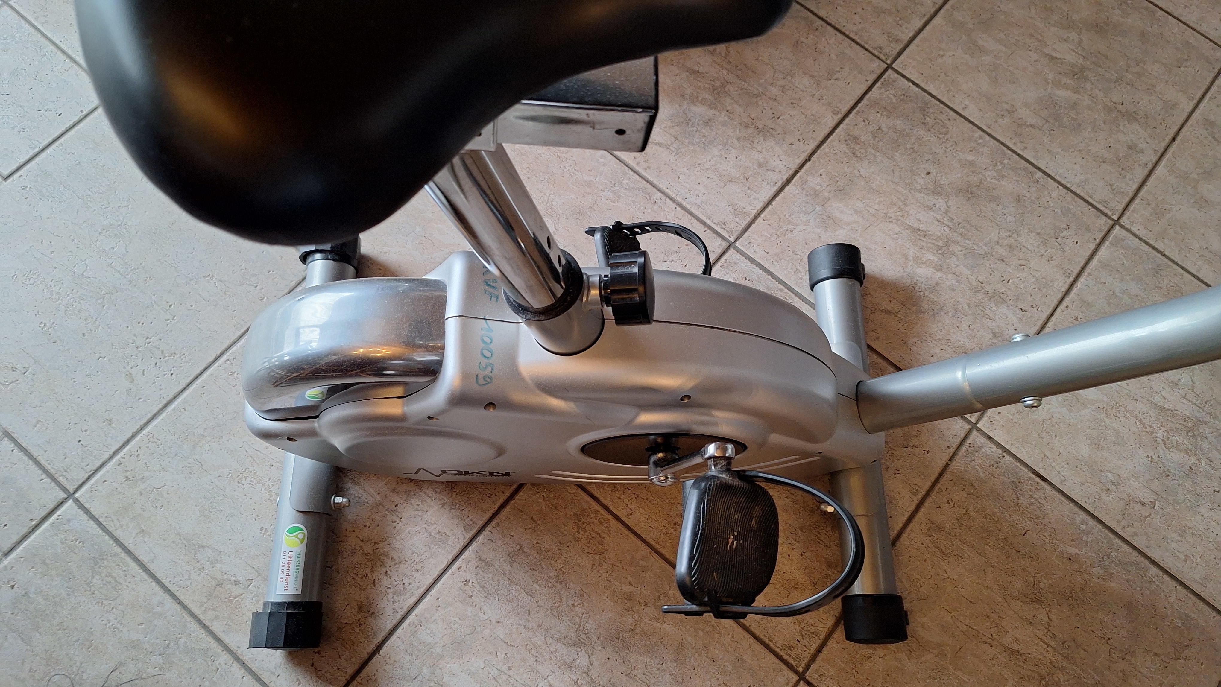 Hometrainer van het merk DKN Technology met digitaal display – foto 3 – kavel bij Goeiendeal, Houthalen-Helchteren