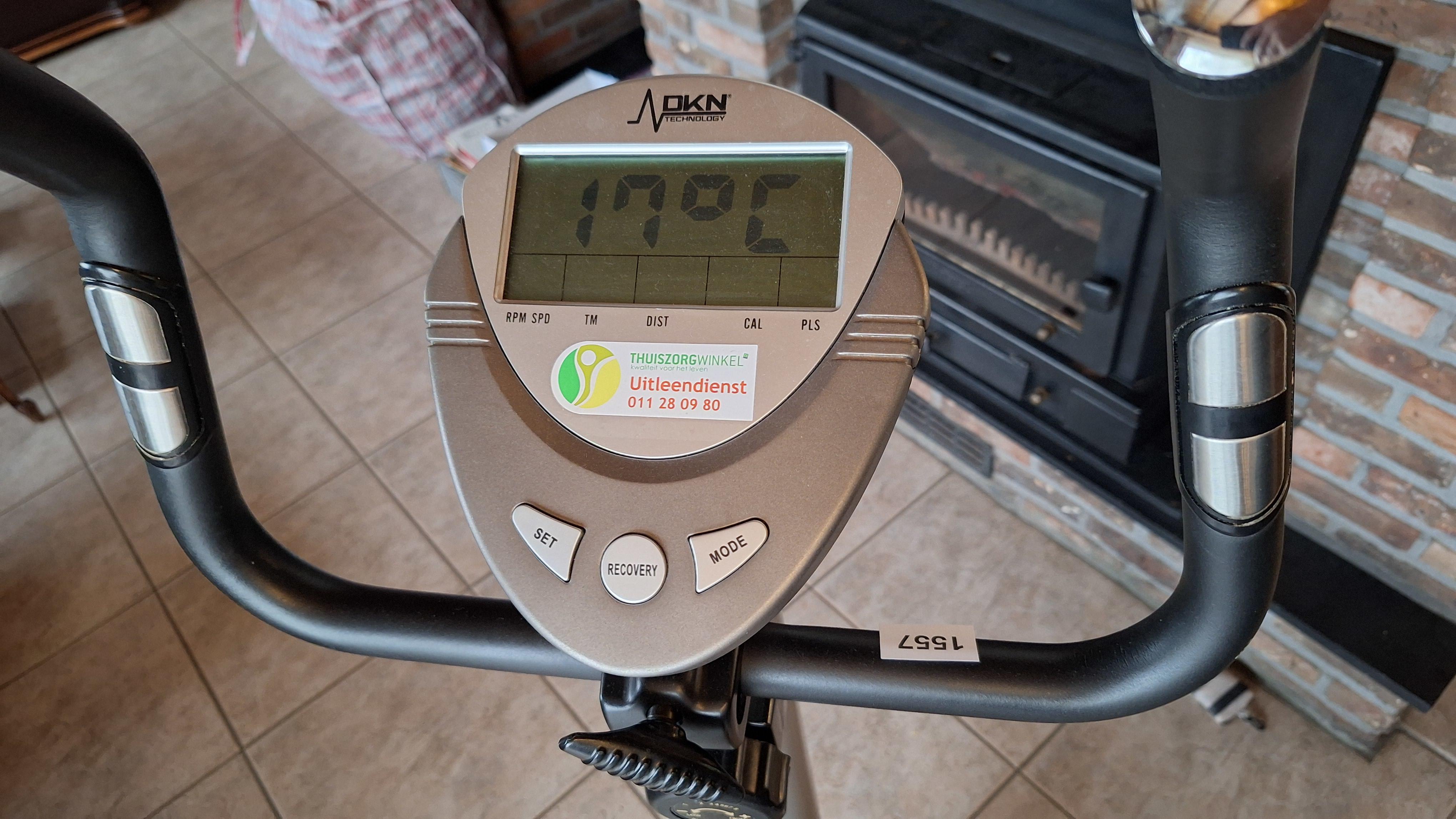 Hometrainer van het merk DKN Technology met digitaal display – foto 4 – kavel bij Goeiendeal, Houthalen-Helchteren