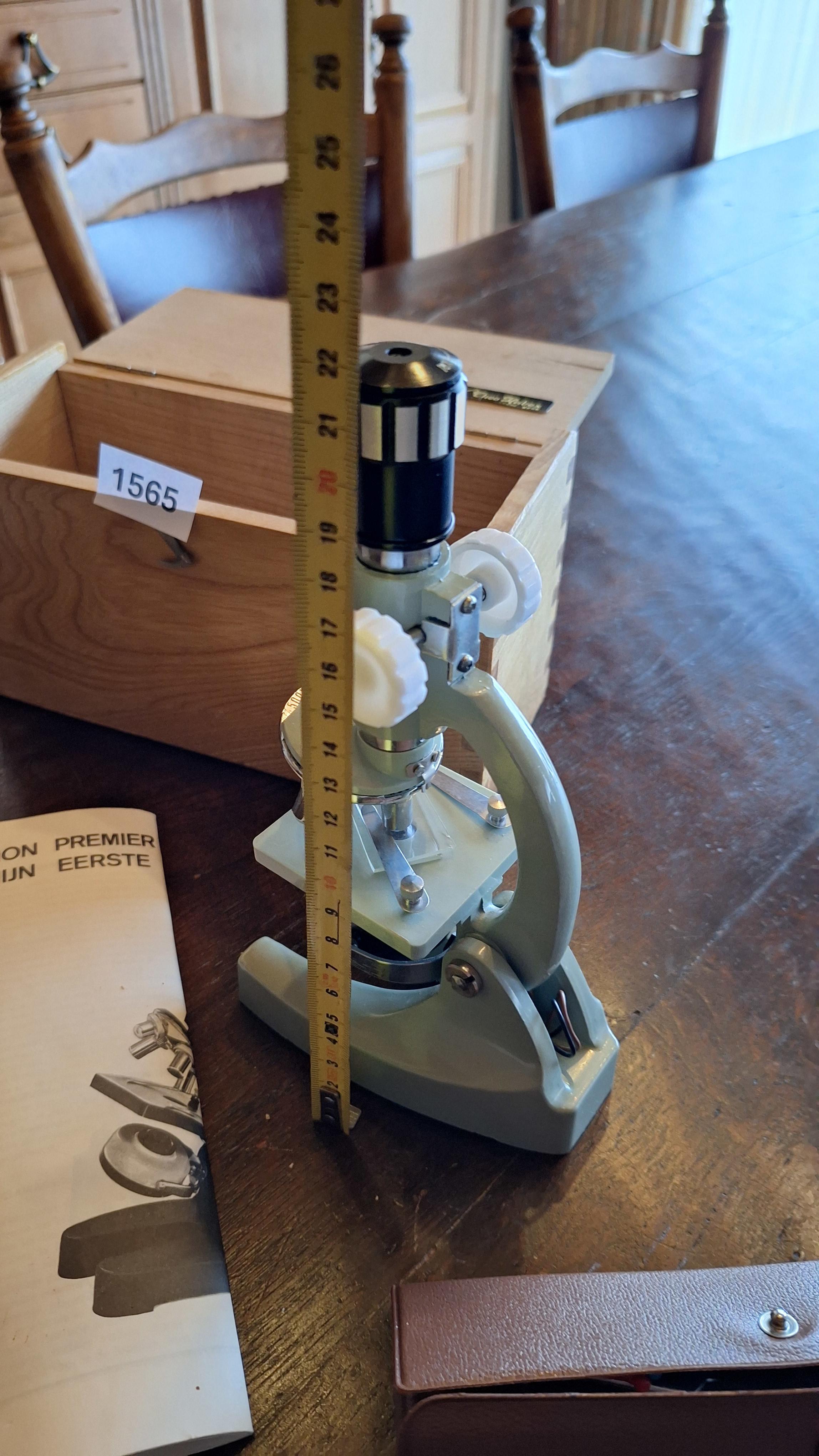 Vintage microscoopset in houten opbergkist inclusief handleiding en accessoires in etui – foto 4 – kavel bij Goeiendeal, Houthalen-Helchteren