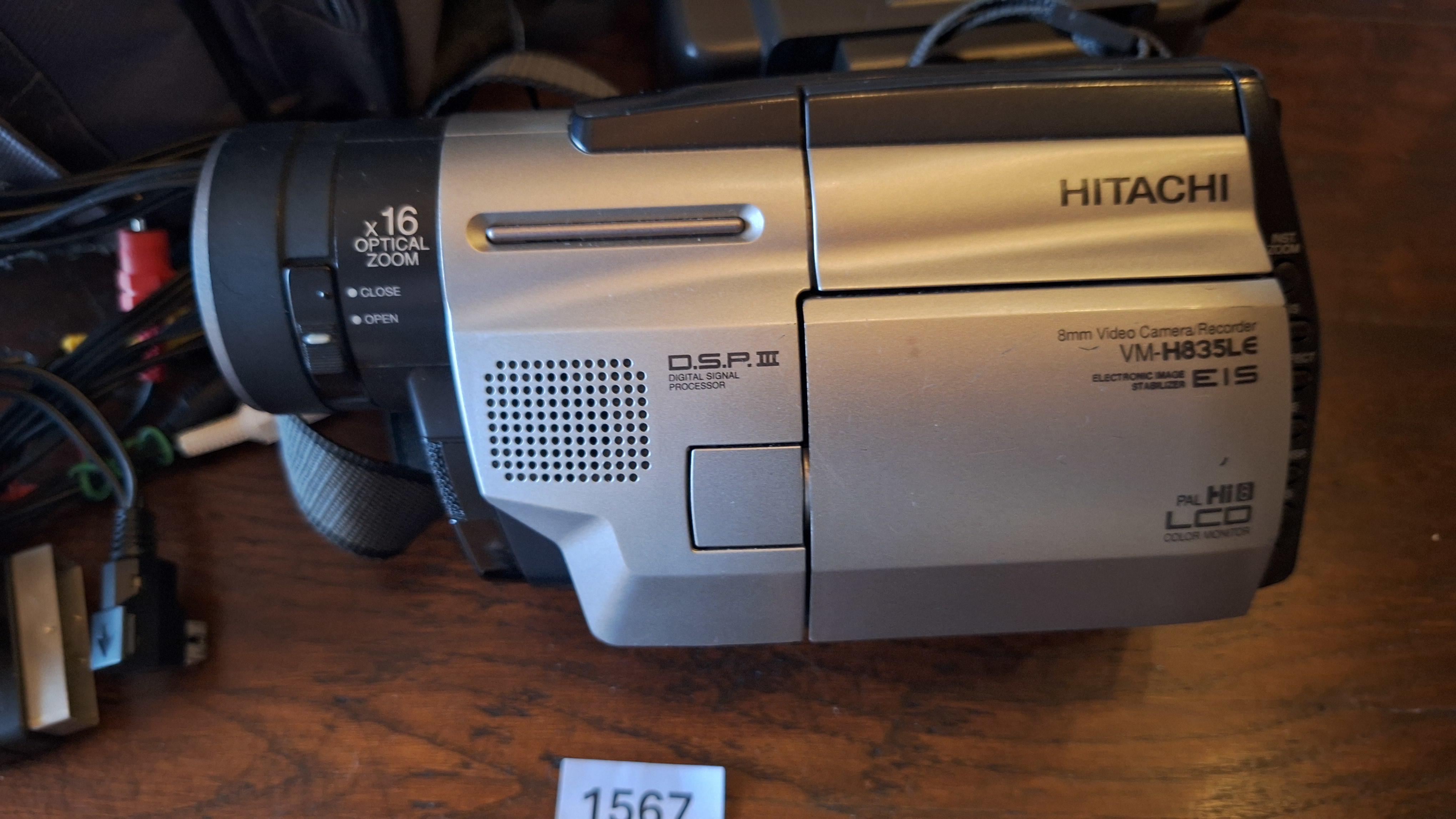 Hitachi camcorder inclusief diverse kabels, accu en een draagtas – foto 2 – kavel bij Goeiendeal, Houthalen-Helchteren