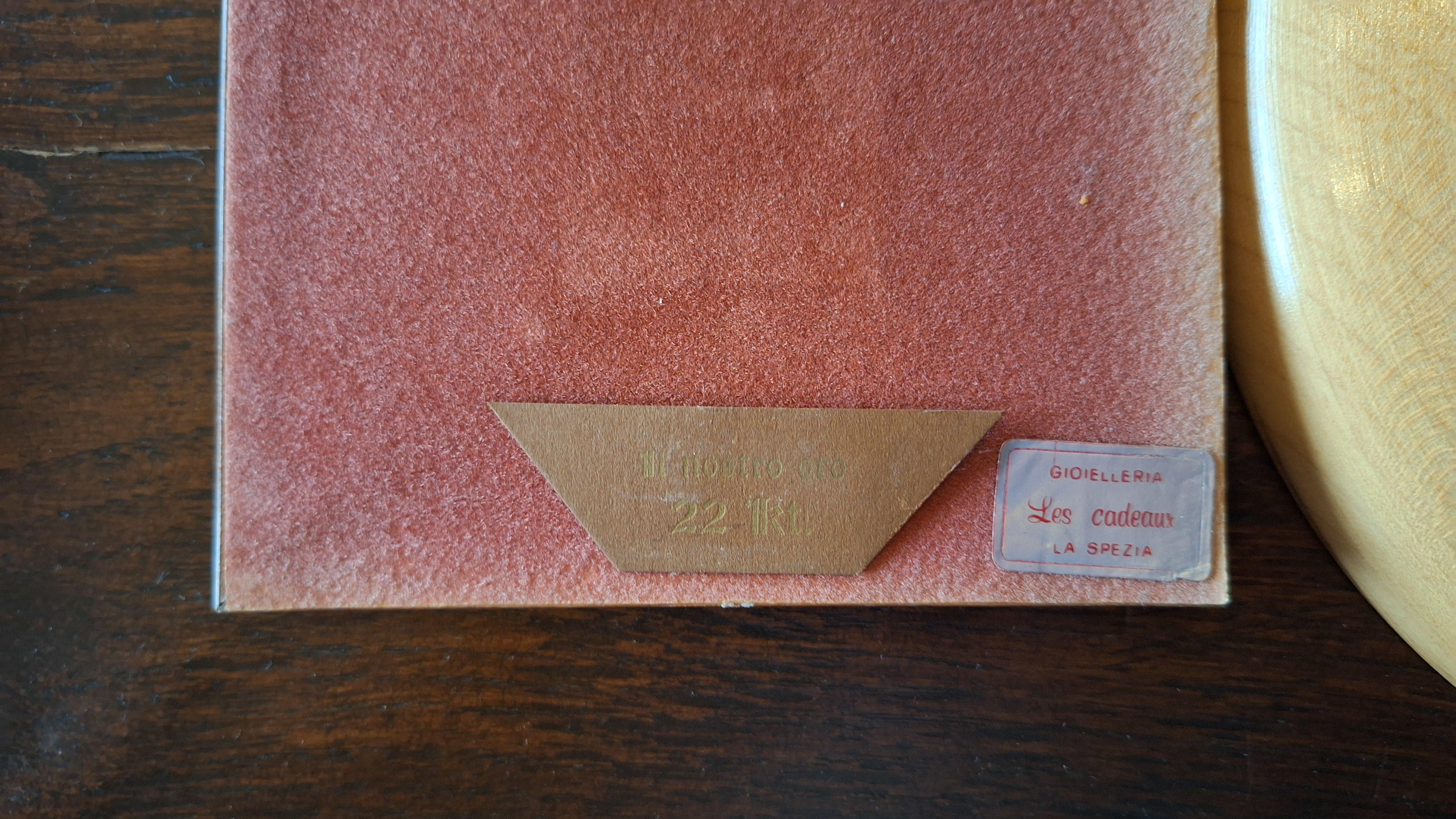 Drievoudige wanddecoratieset bestaande uit een rond wandbord en twee ingelijste prenten – foto 6 – kavel bij Goeiendeal, Houthalen-Helchteren