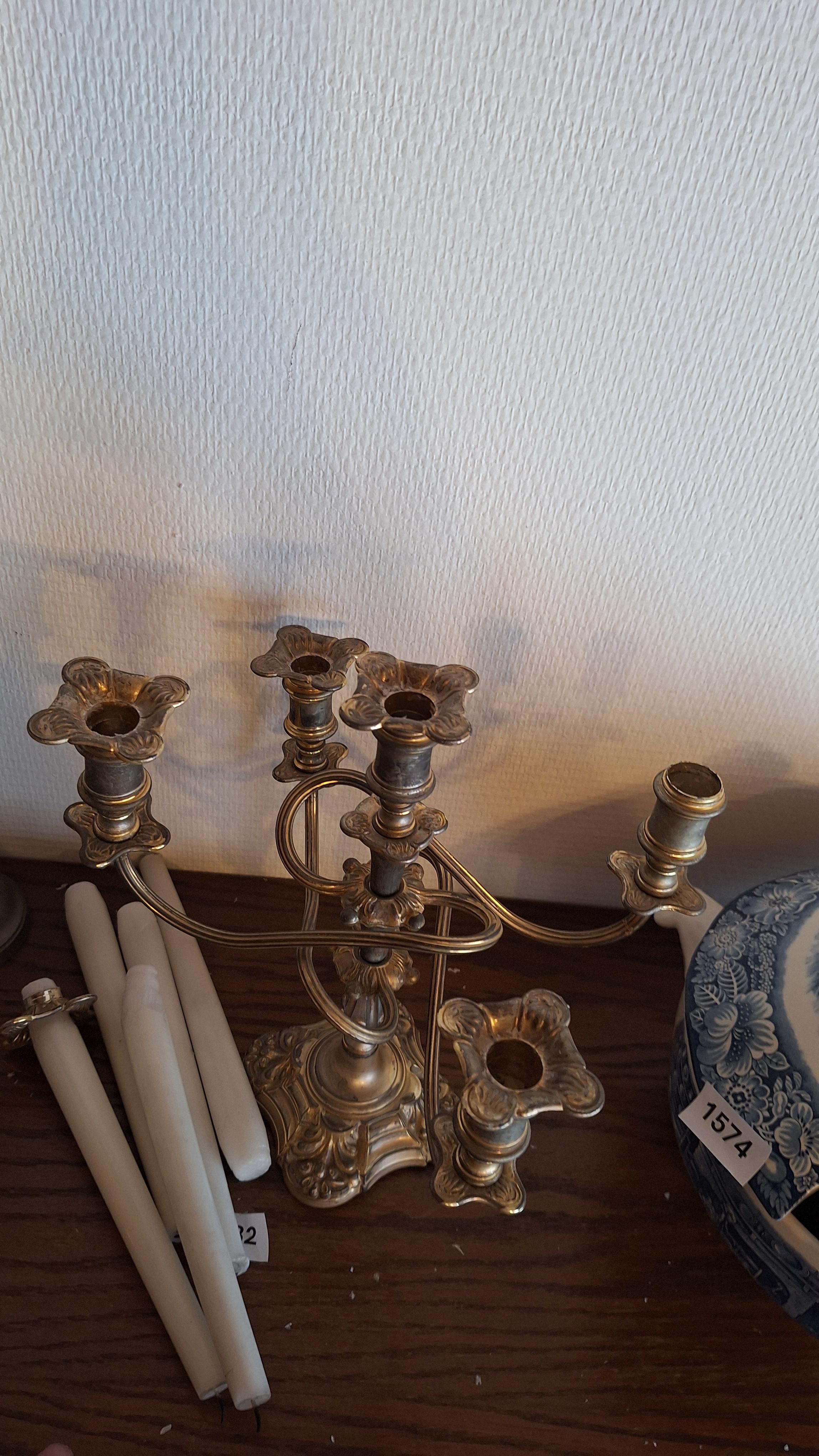Klassieke meerarmige kandelaar geschikt voor vier dinerkaarsen Verzilverd – foto 5 – kavel bij Goeiendeal, Houthalen-Helchteren