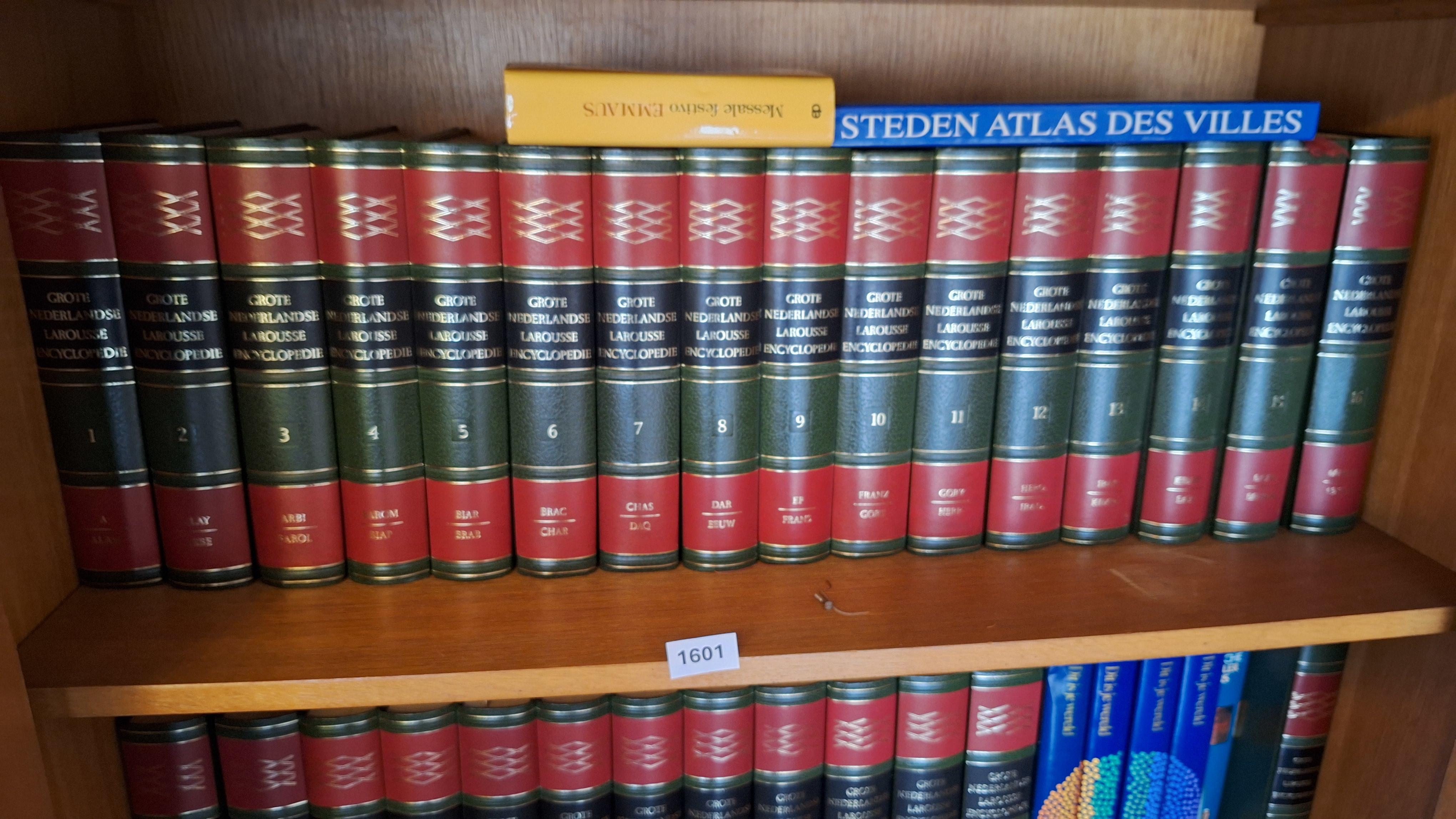 Uitgebreide collectie encyclopedieën en atlassen waaronder de Grote Nederlandse Larousse Encyclopedie – foto 2 – kavel bij Goeiendeal, Houthalen-Helchteren
