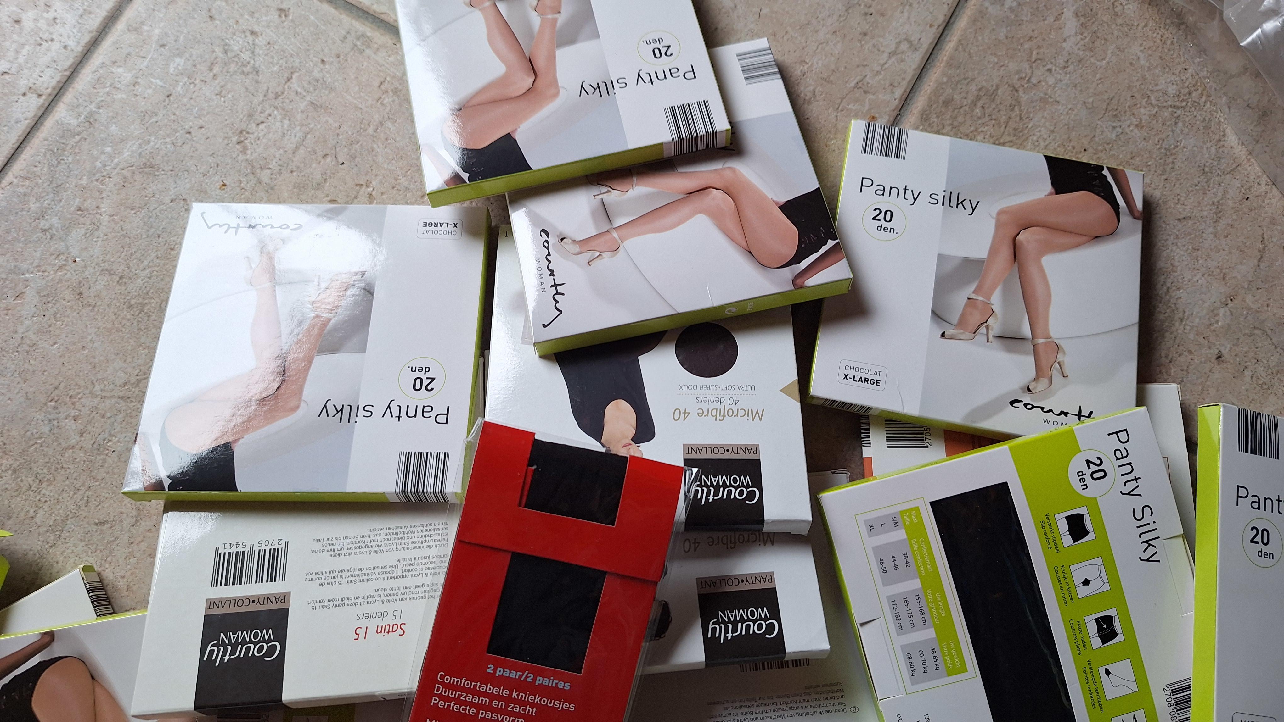 Grote partij diverse panty's waaronder verpakkingen van Panty Silky en Panty Lycra – foto 2 – kavel bij Goeiendeal, Houthalen-Helchteren