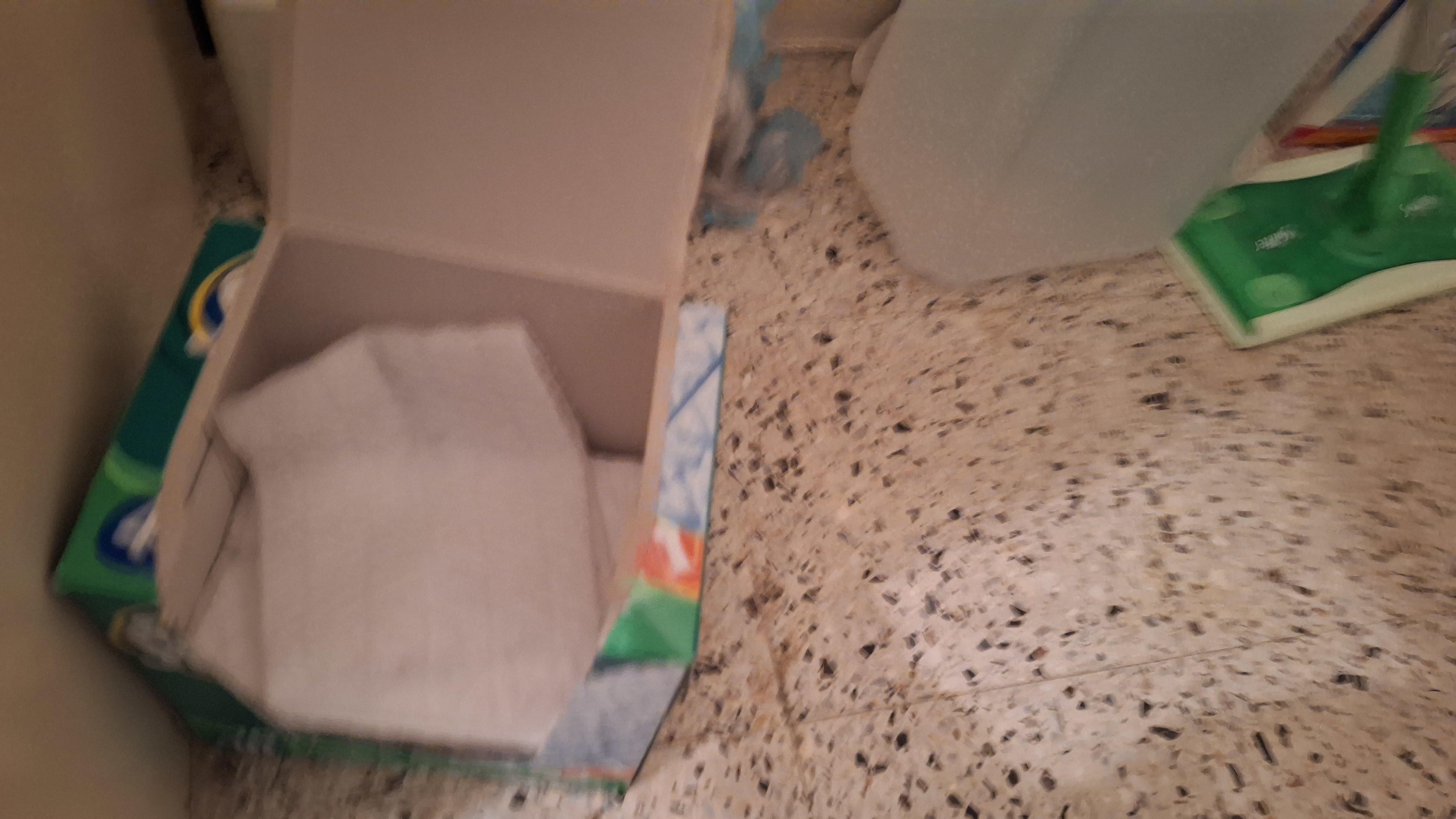 Partij diverse schoonmaakartikelen – foto 4 – kavel bij Goeiendeal, Houthalen-Helchteren