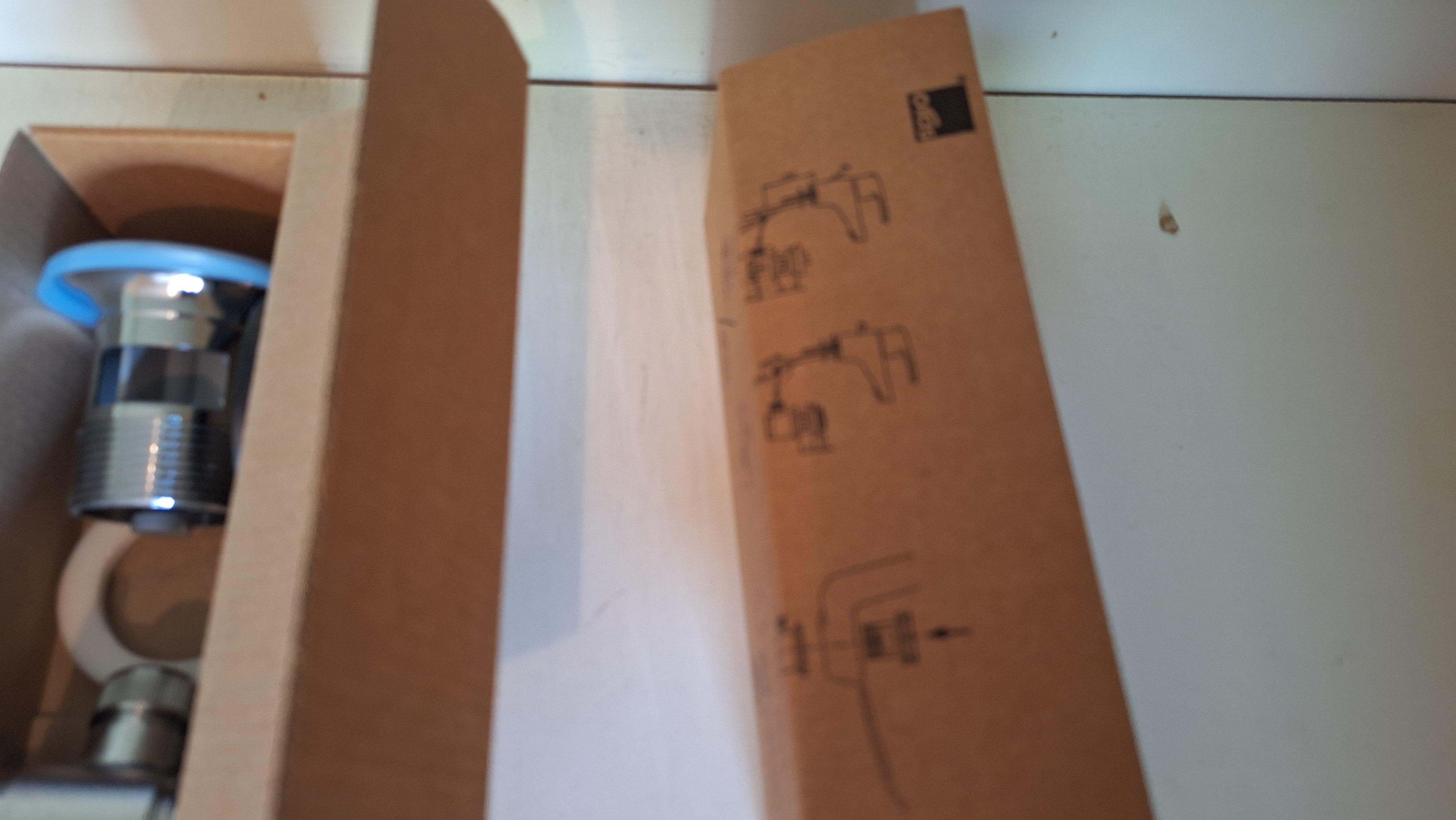 Set van twee ongebruikte artikelen in kartonnen verpakking met montage-instructies – foto 2 – kavel bij Goeiendeal, Houthalen-Helchteren