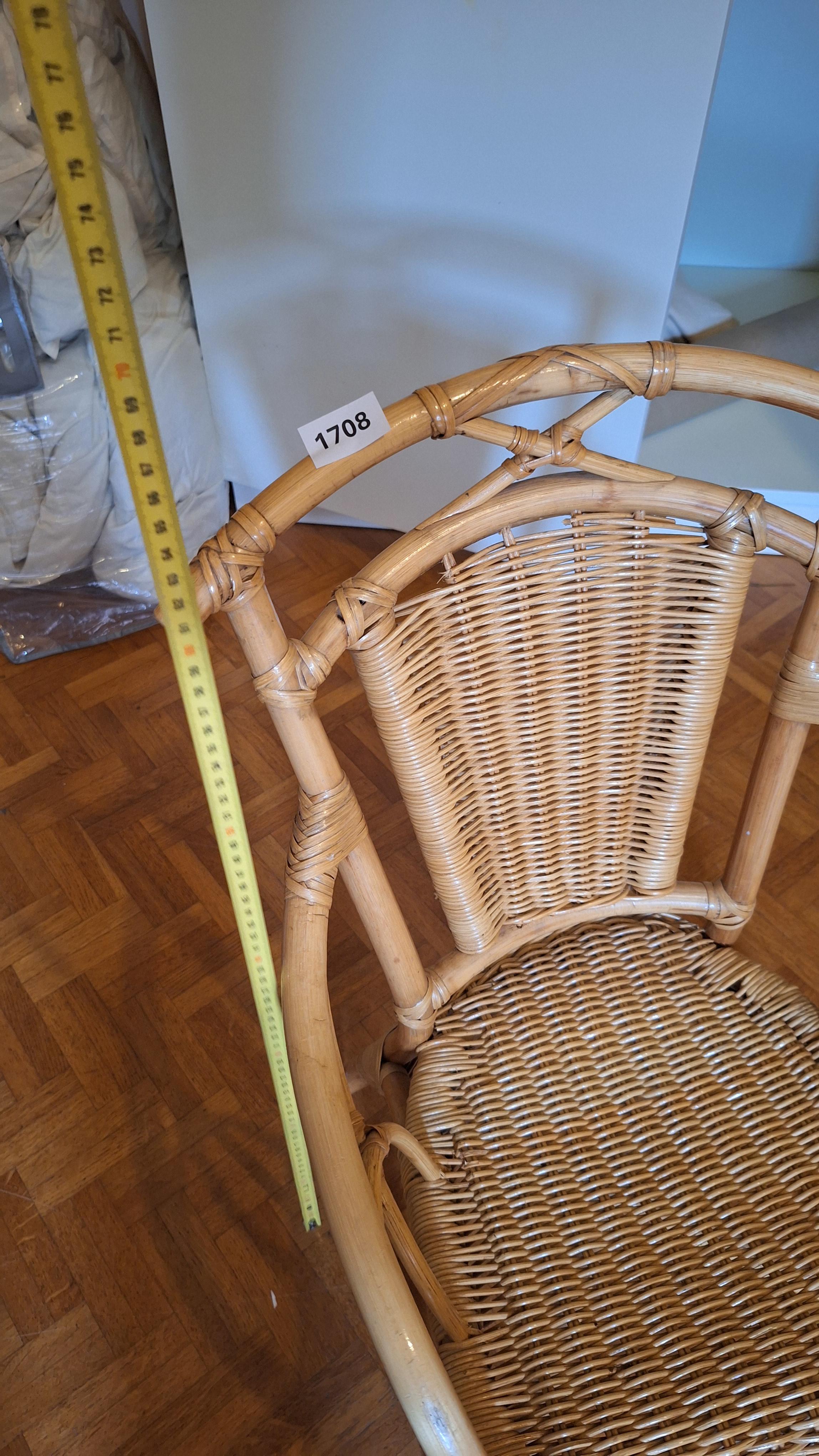 Rotan fauteuil met een hoge gevlochten rugleuning en doorlopende armleuningen – foto 2 – kavel bij Goeiendeal, Houthalen-Helchteren