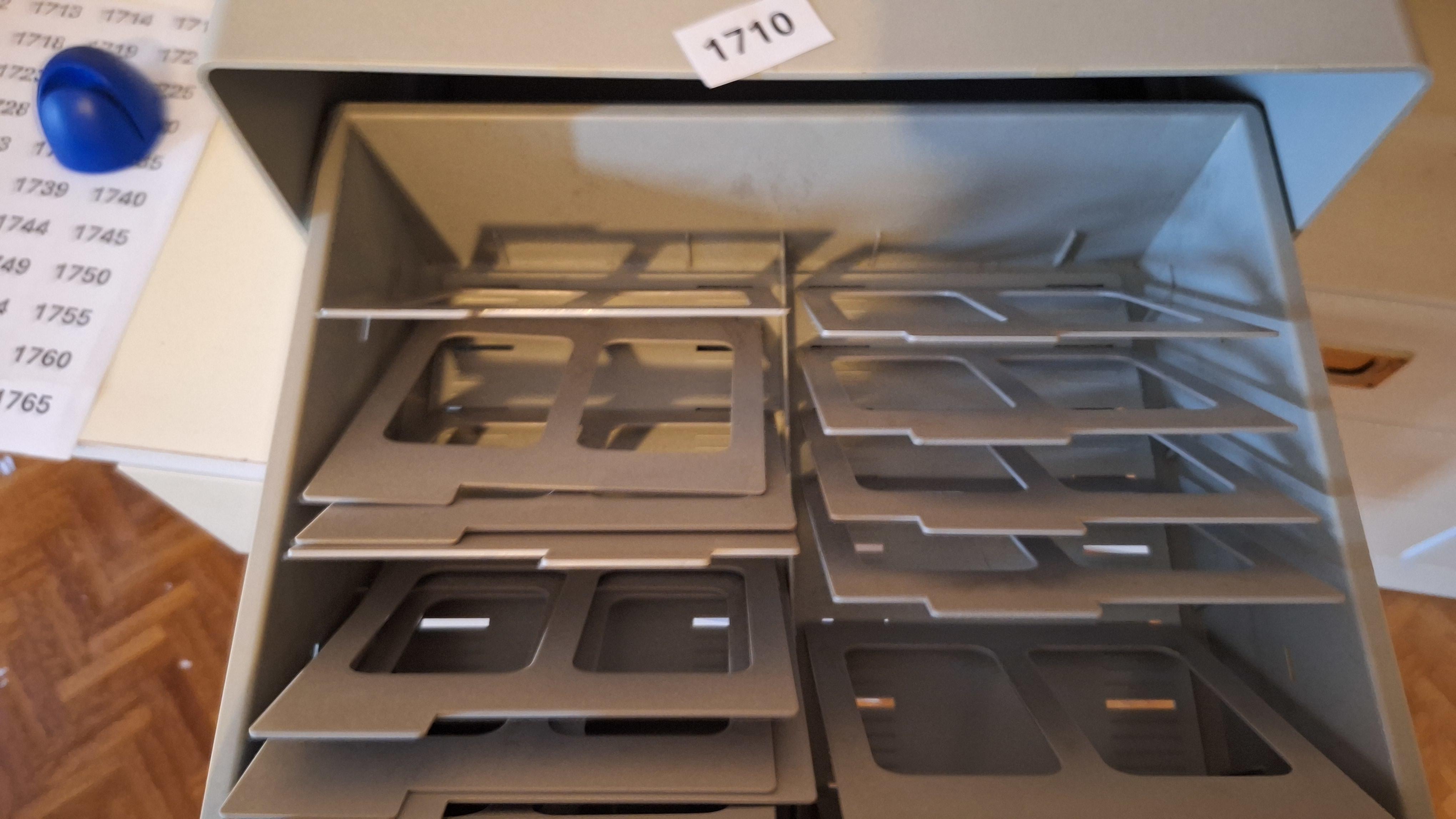 Micodigit ME-162 opbergbox voor 5,25 inch floppy disks voorzien van een slot met sleutel – foto 3 – kavel bij Goeiendeal, Houthalen-Helchteren