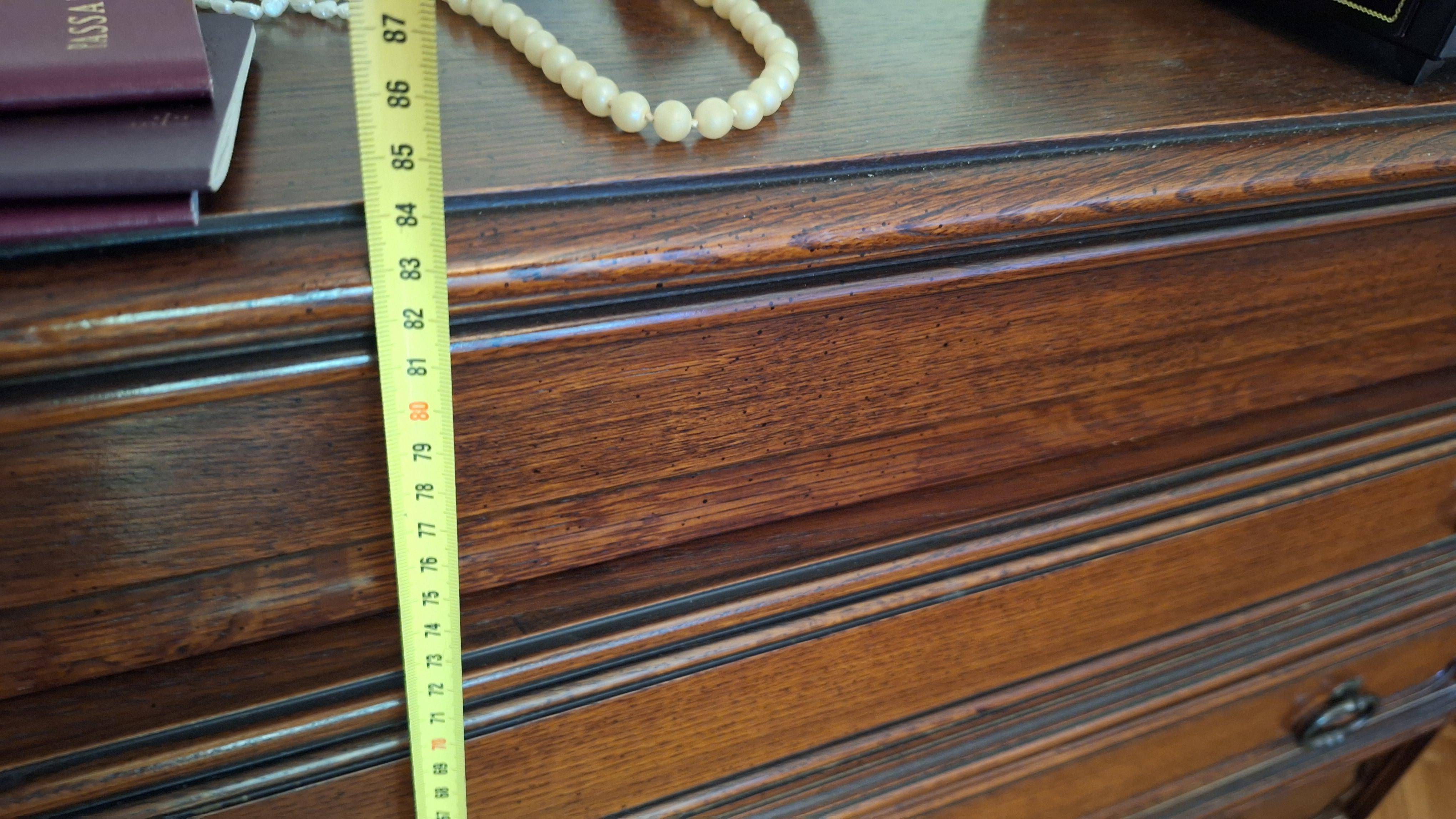 Klassieke commode of ladekast met vier brede laden en sierlijke handgrepen – foto 5 – kavel bij Goeiendeal, Houthalen-Helchteren