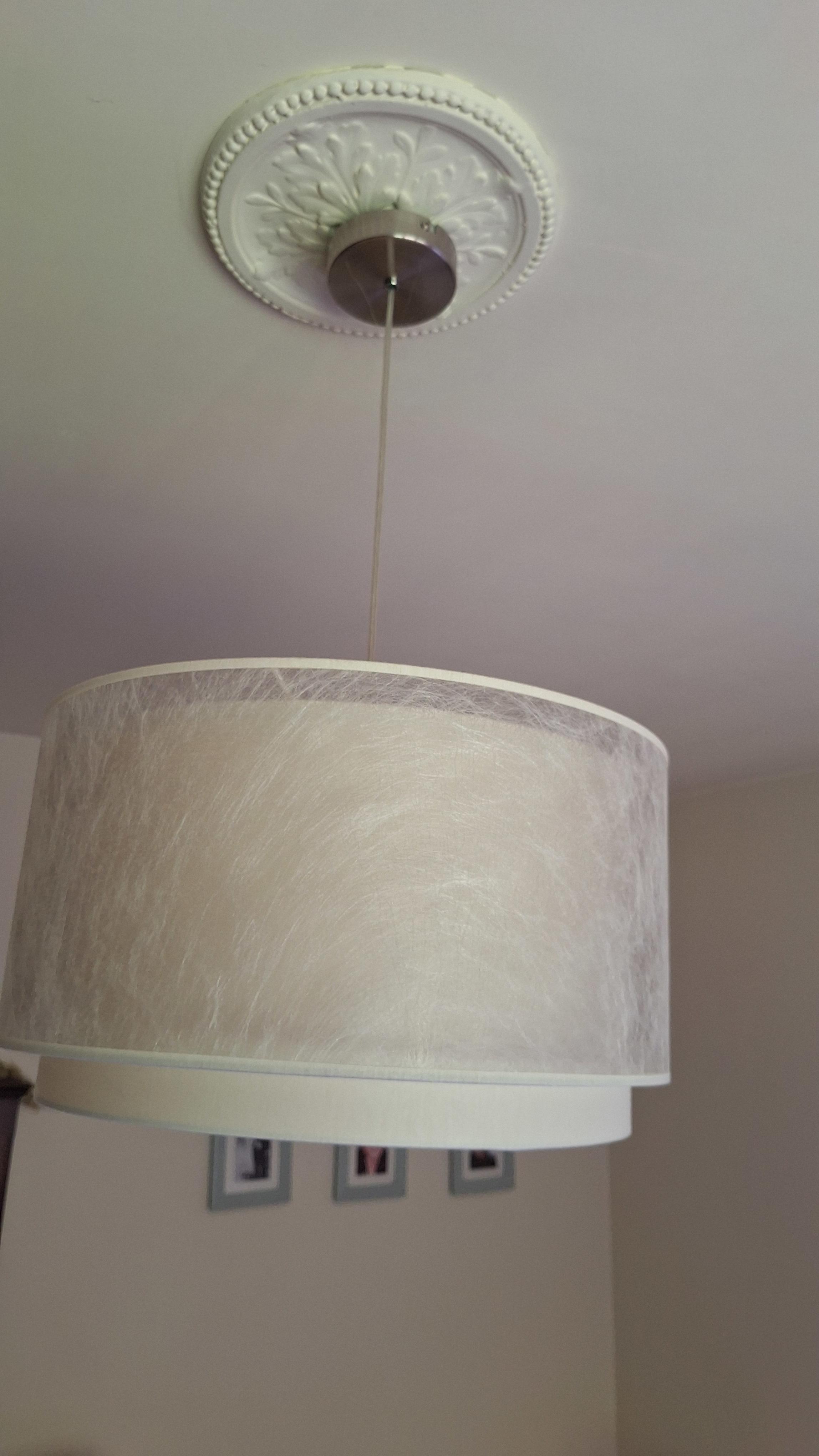 Moderne hanglamp met een dubbele beige stoffen kap – foto 3 – kavel bij Goeiendeal, Houthalen-Helchteren
