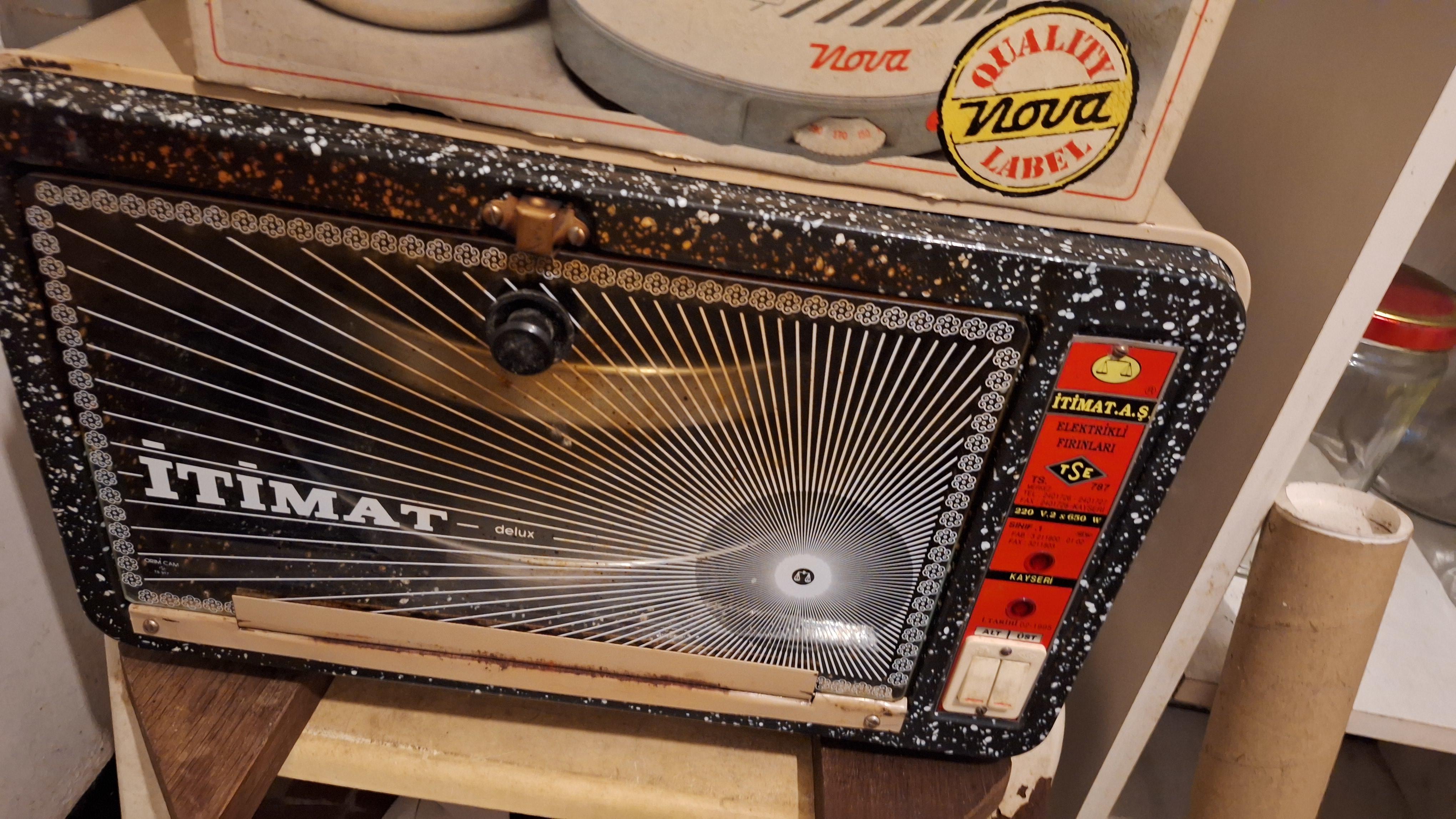 Keukenapparatuur bestaande uit een Itimat mini-oven en een Nova Fritex Classic FR-29 elektrische frituurpan in originele doos – foto 2 – kavel bij Goeiendeal, Houthalen-Helchteren
