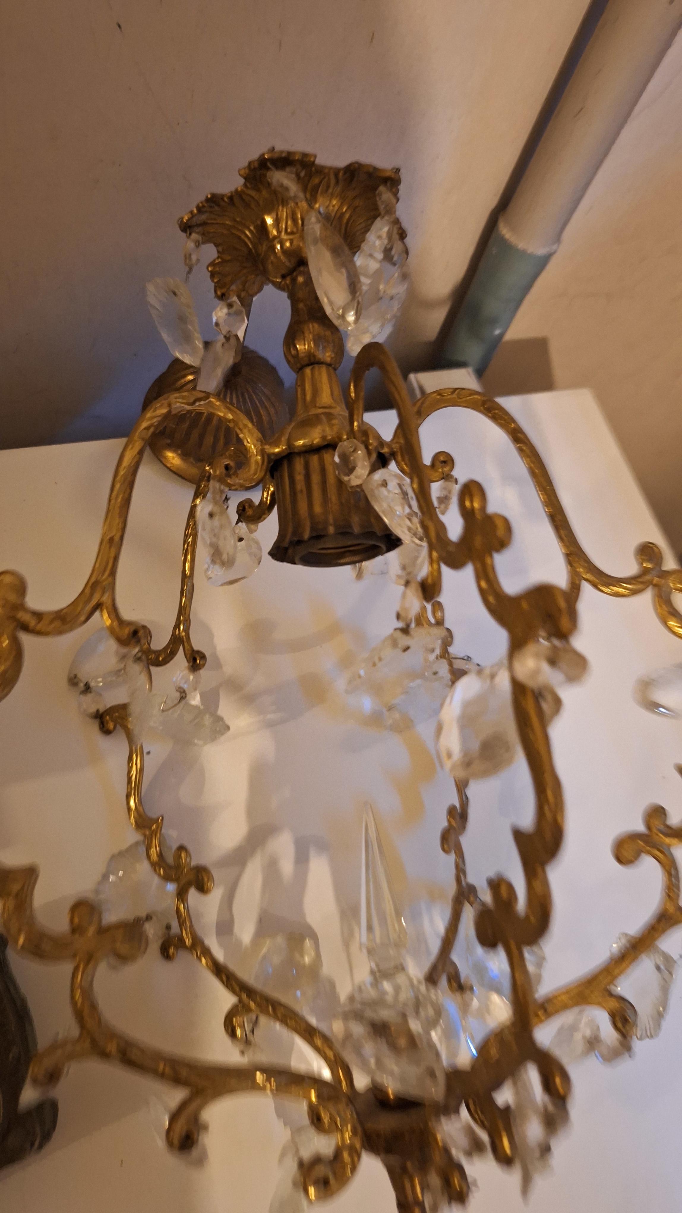 Klassieke kroonluchter met sierlijke armen voorzien van kristalvormige hangers – foto 3 – kavel bij Goeiendeal, Houthalen-Helchteren