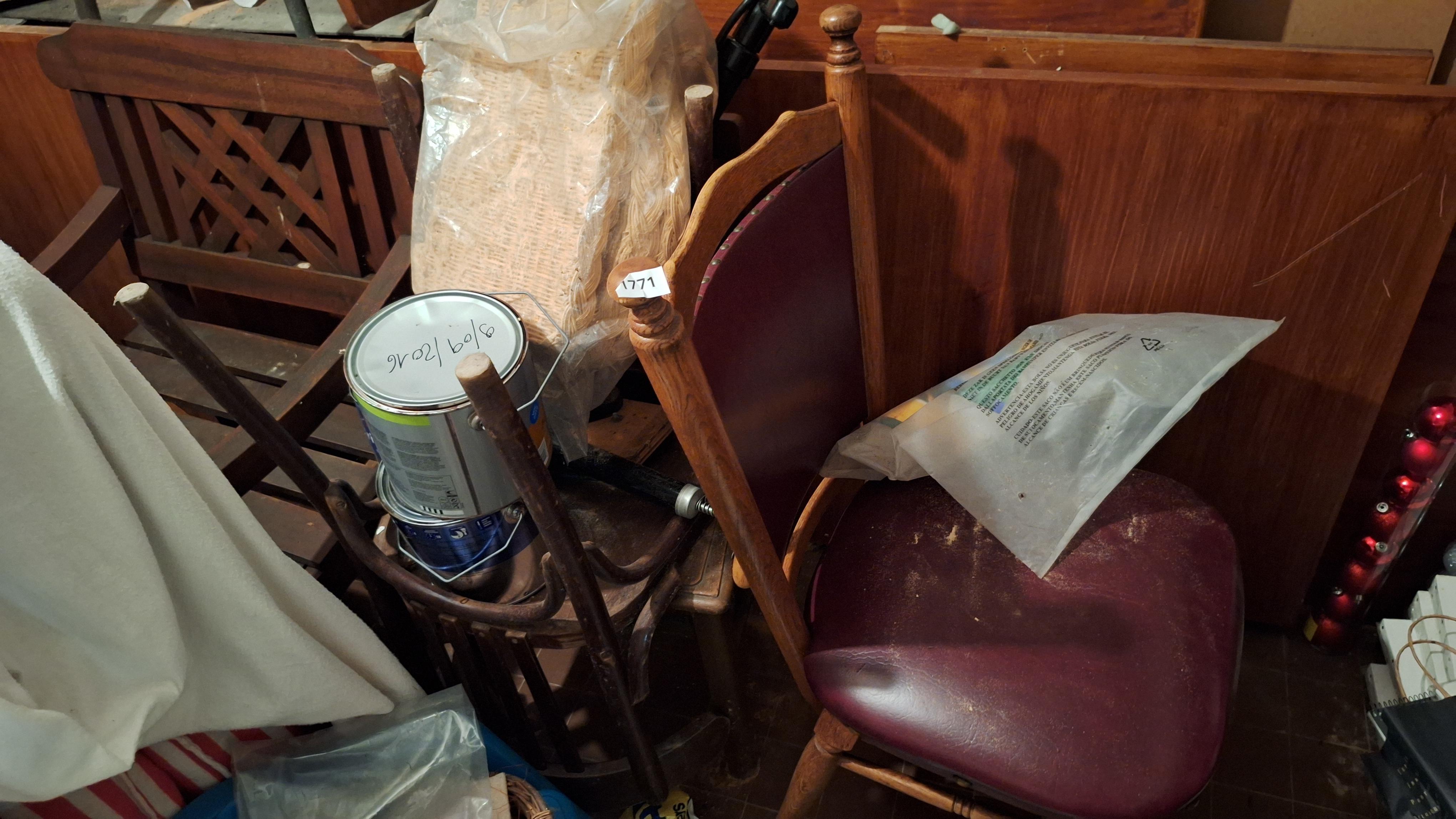 Klassieke houten stoelen diverse modellen +/- 5 stuks – foto 2 – kavel bij Goeiendeal, Houthalen-Helchteren