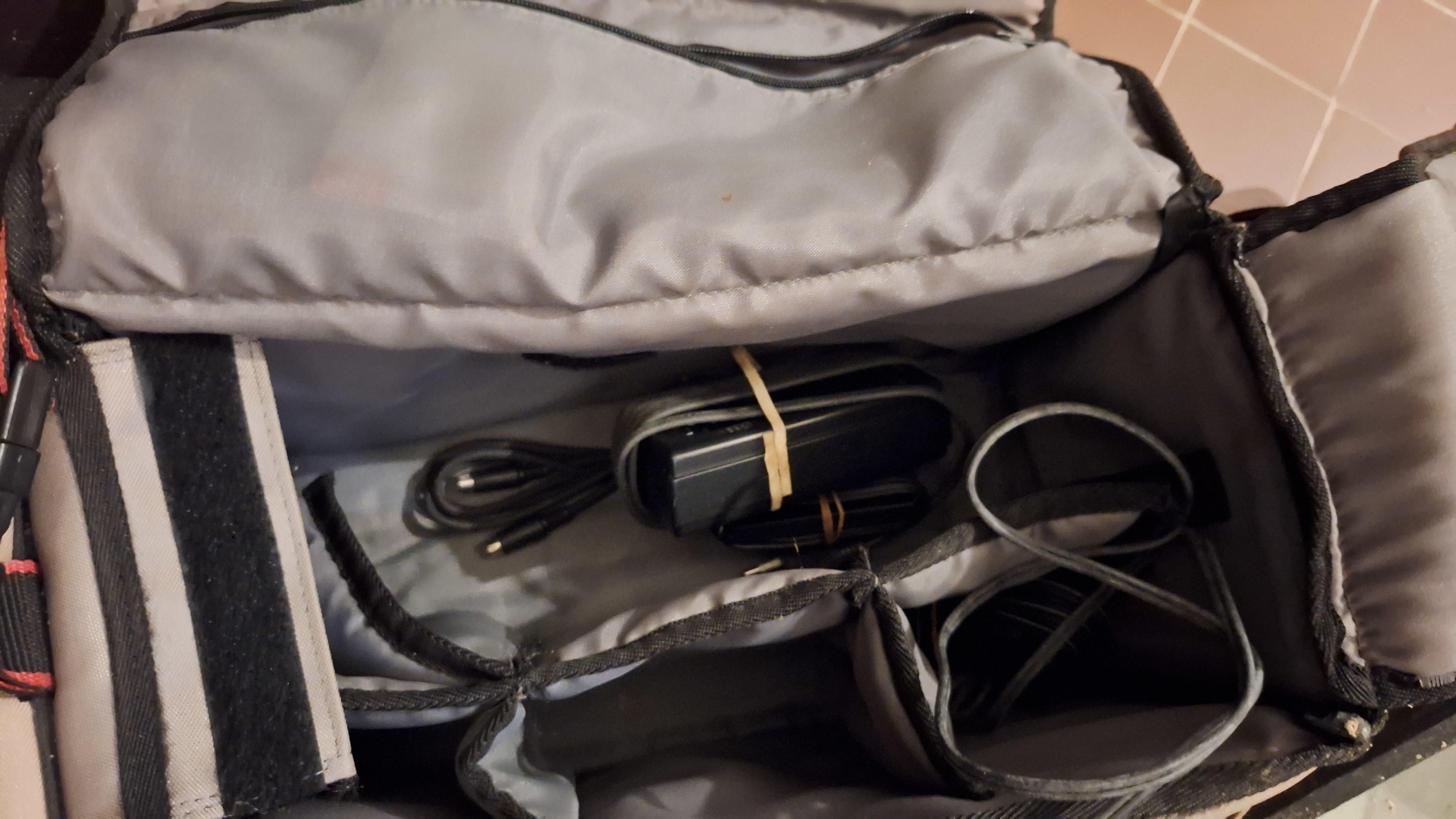 Sony Video Hi8 CCD-V900E camcorder inclusief bijbehorende draagtas – foto 3 – kavel bij Goeiendeal, Houthalen-Helchteren