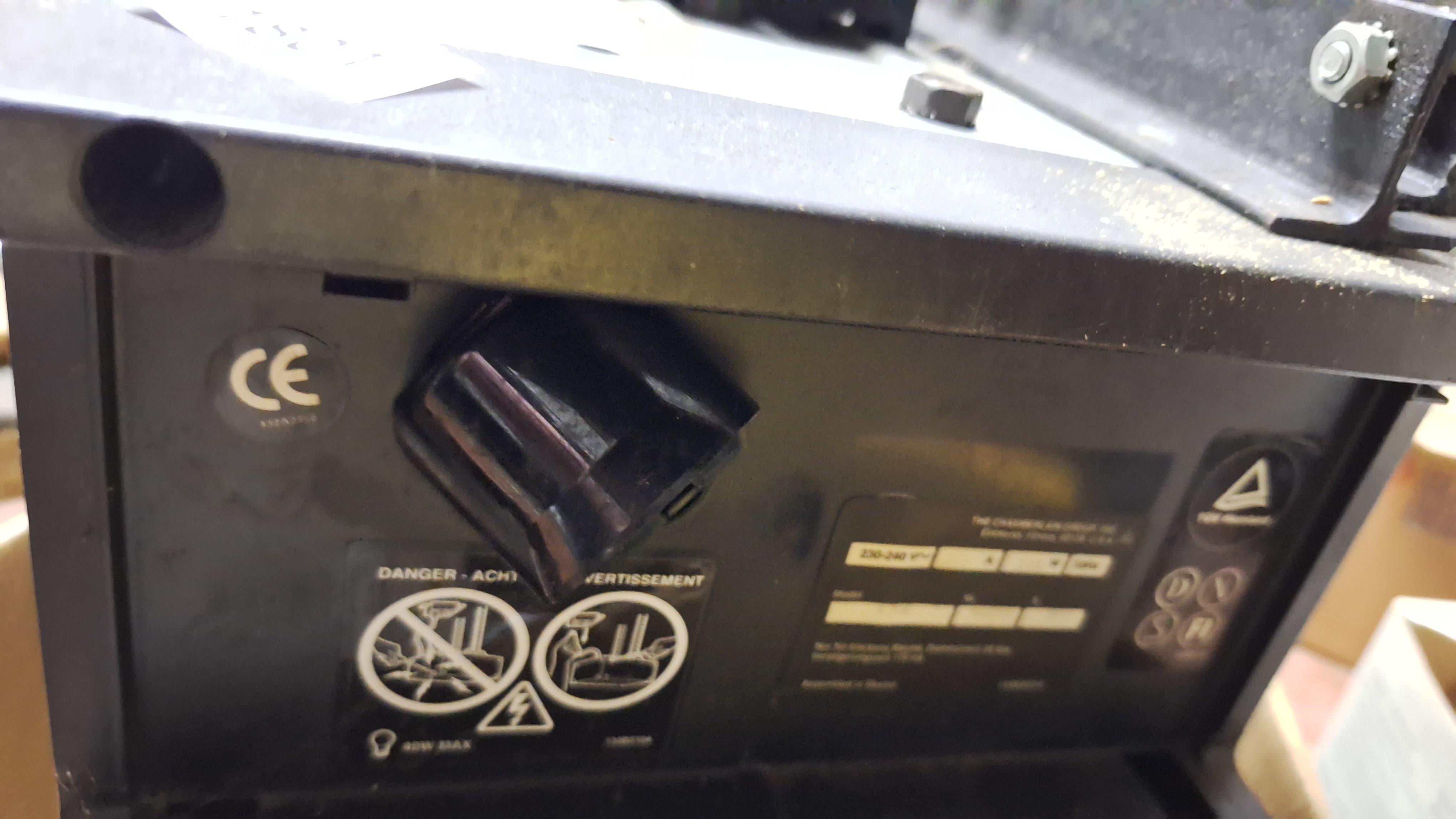 Chamberlain elektrisch apparaat voor werkplaatsgebruik met stroomkabel – getest en werkend – foto 2 – kavel bij Goeiendeal, Houthalen-Helchteren