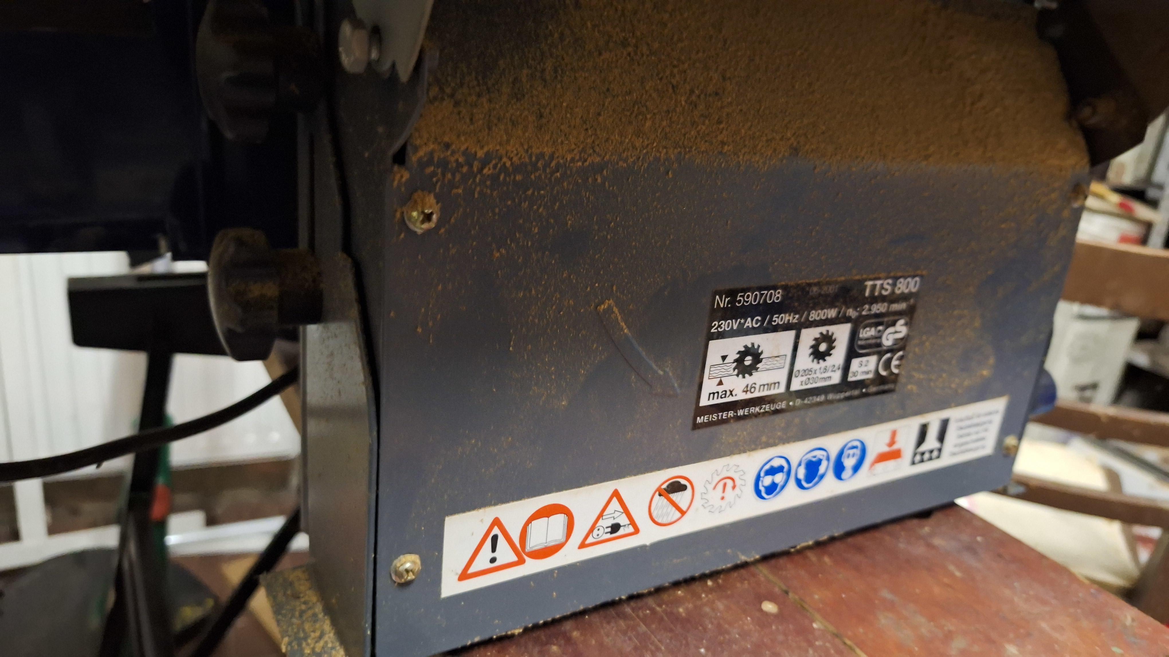 Elektrische tafelzaagmachine op een metalen onderstel inclusief stroomkabel en geleider – getest en werkend – foto 2 – kavel bij Goeiendeal, Houthalen-Helchteren